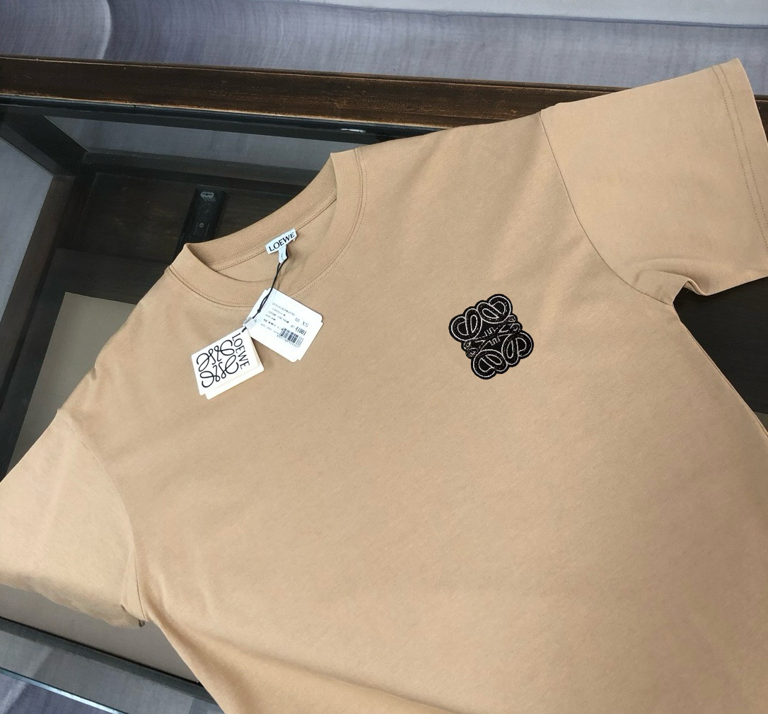 Loewe T-Shirt de Manga Corta con Logo Bordado para Hombre y Mujer 3 i1752500834684 5617 0 1