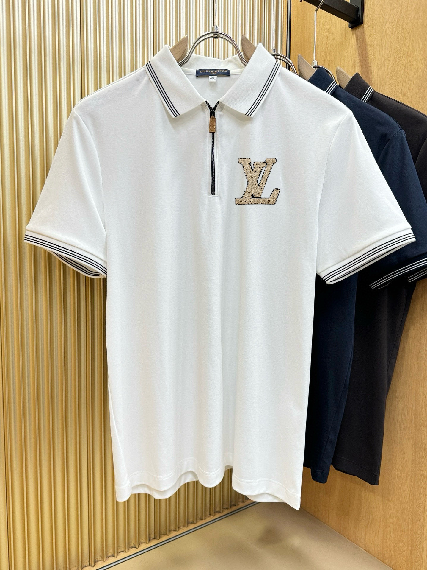 P110 LV Louis Vuitton 2026 primavera/verano nuevo modelo, primera entrega en tiendas, camiseta de manga corta con cuell…