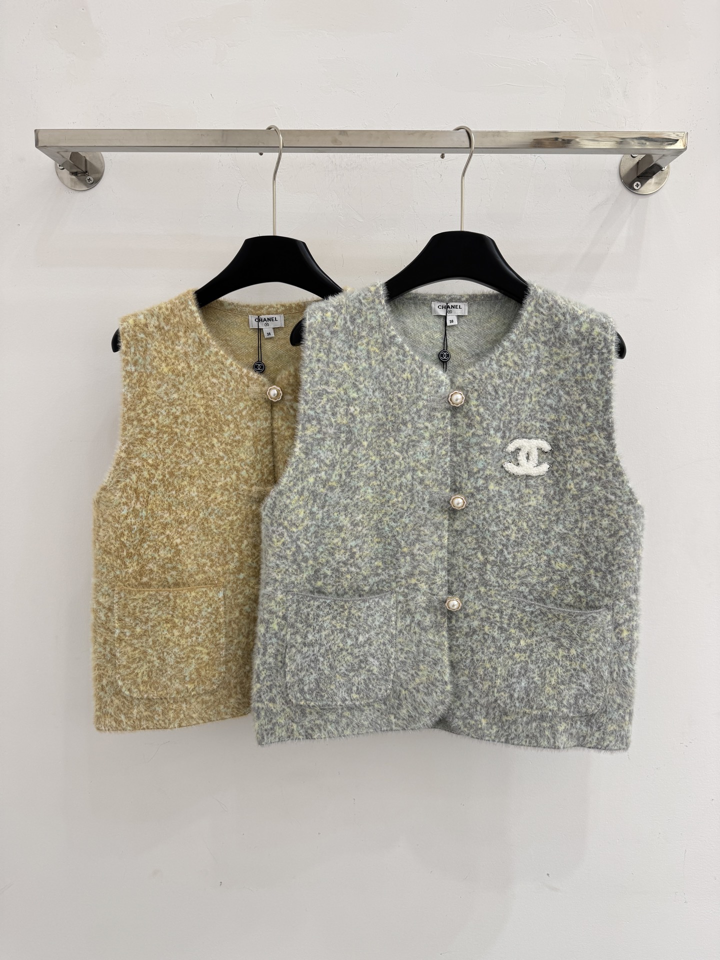 Chrome Hearts 整体设计优雅且富有质感
