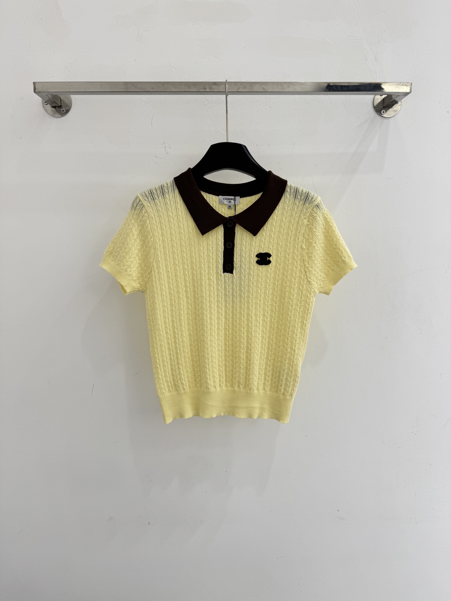 Chanel POLO领短袖上衣，休闲款，简约百搭，舒适透气，适合日常穿搭，夏季 单品