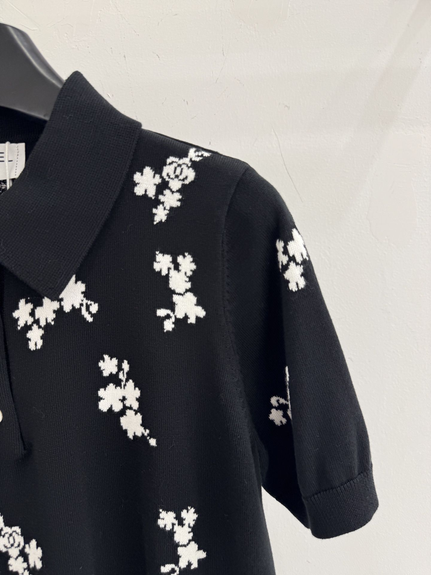 Chanel polo领短袖针织毛衣，天丝面料，清凉透气