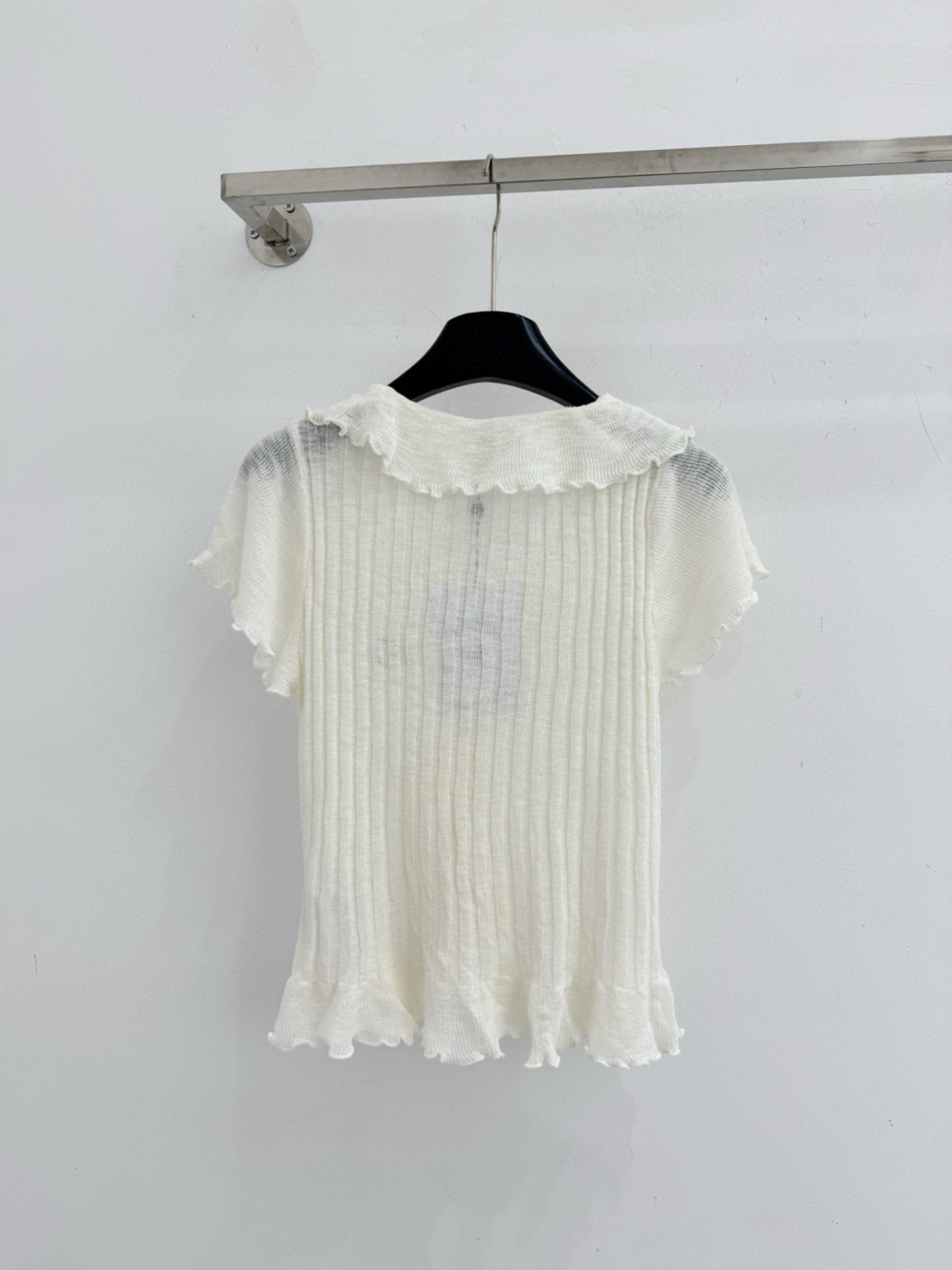 Chrome Hearts 仙气纯白荷叶边针织开衫，V领木耳边+小飞袖，坑条显瘦，温柔优雅，夏日氛围感拉满L