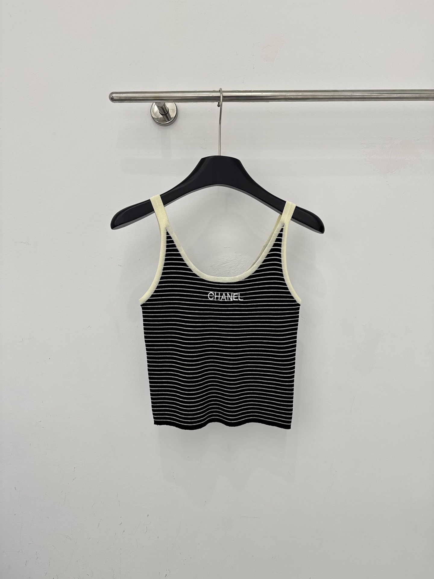Chrome Hearts 条纹针织吊带，撞色包边设计，简约字母点缀，修身显瘦，软糯透气，叠穿单穿皆可，百搭 。D