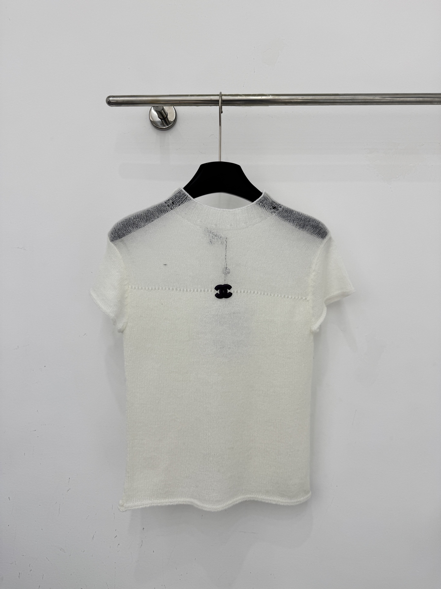 Chrome Hearts 简约半高领针织短袖，微透网纱拼接，小标点缀，软糯透气，修身显瘦，百搭高级。L