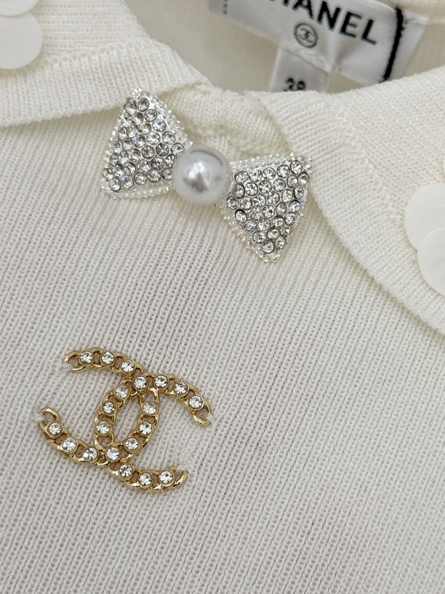 Chrome Hearts 粉白珍珠花朵针织背心，娃娃领 ，修身显瘦，温柔甜美，百搭内搭外穿。D