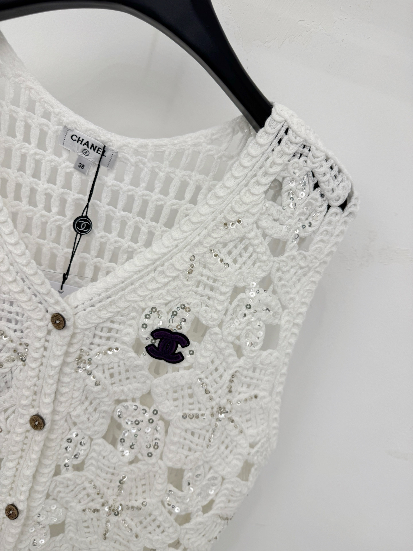 Chrome Hearts 米白手工钩花镂空马甲，亮片点缀，V领宽松版型，优雅，叠穿氛围感拉满。D