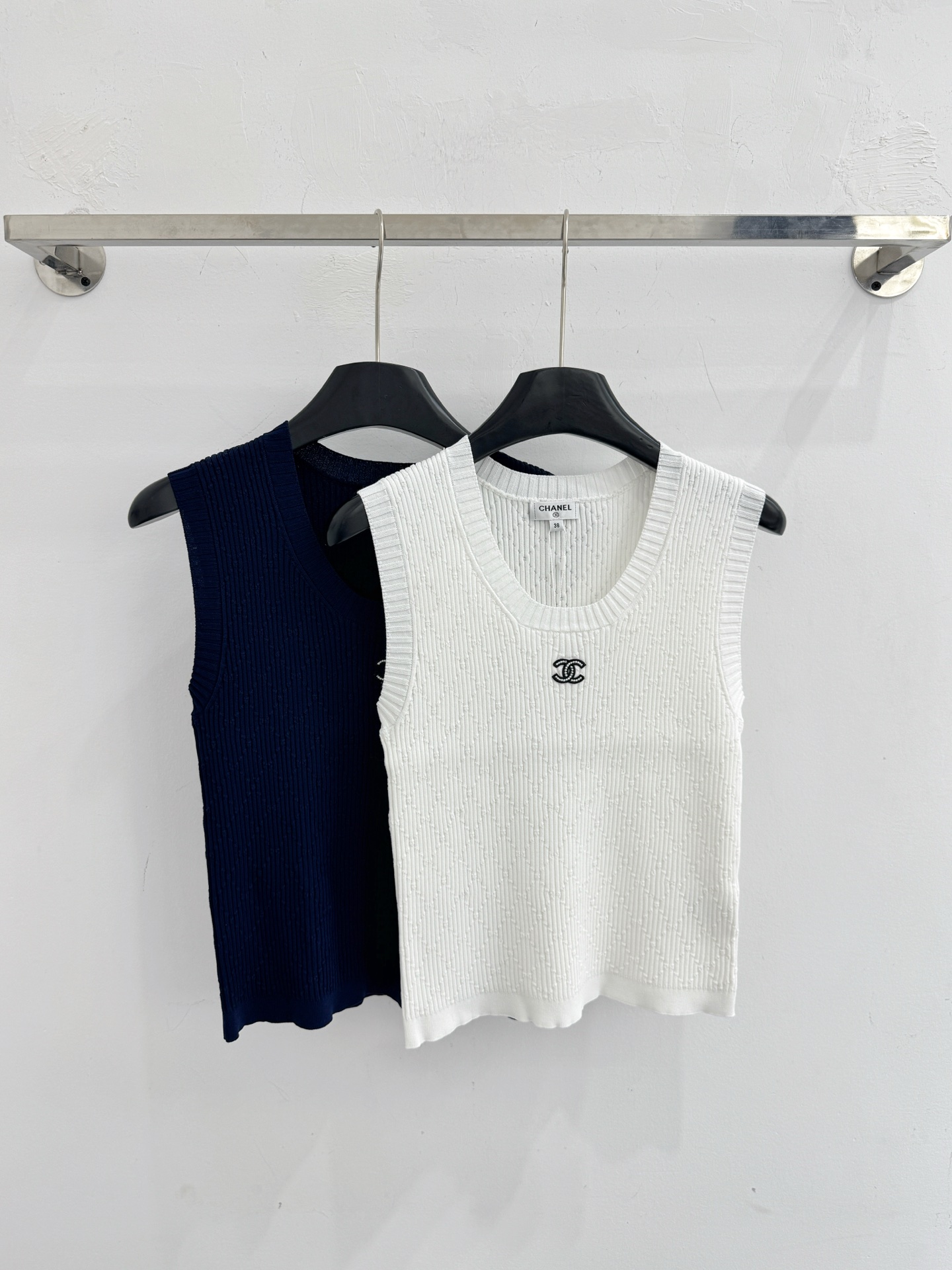 Chrome Hearts 简约圆领针织背心，坑条肌理，双C点缀，百搭显瘦。T