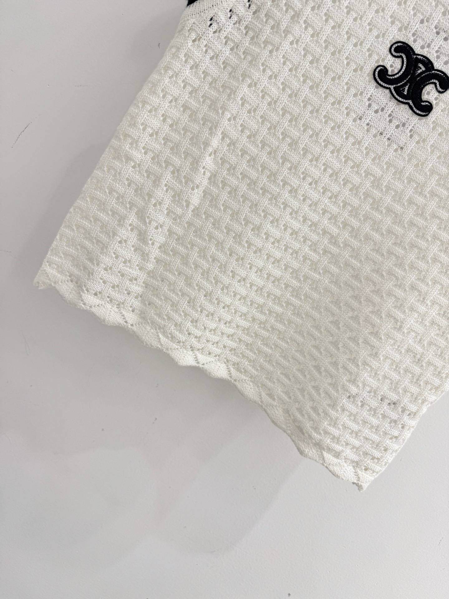 Celine 镂空撞色针织背心，logo点缀，甜酷又高级