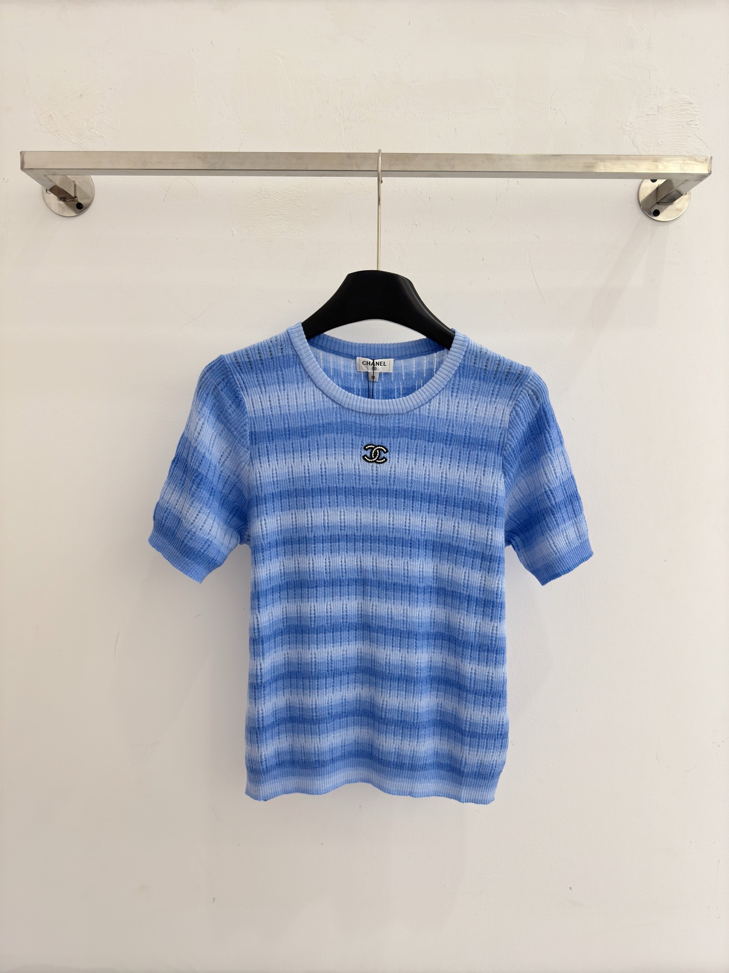 Chrome Hearts CH26春夏新款，彩虹条纹针织T恤，撞色设计，镂空纹理，清新少女感