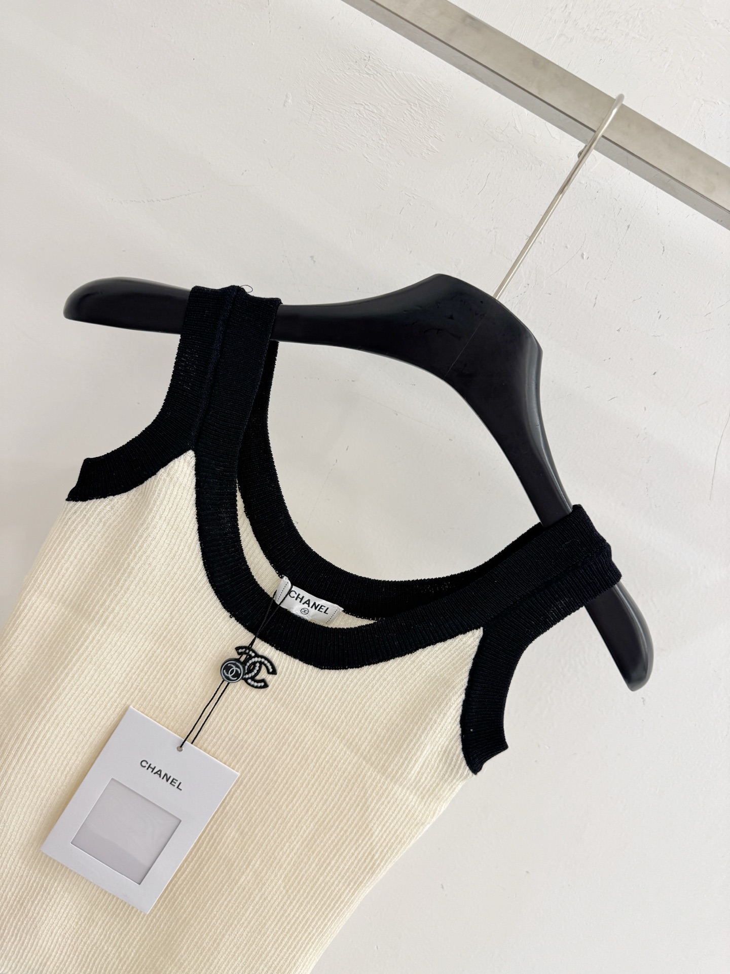 Chrome Hearts 四色V领坑条针织开衫，立体蝴蝶结装饰，温柔甜美