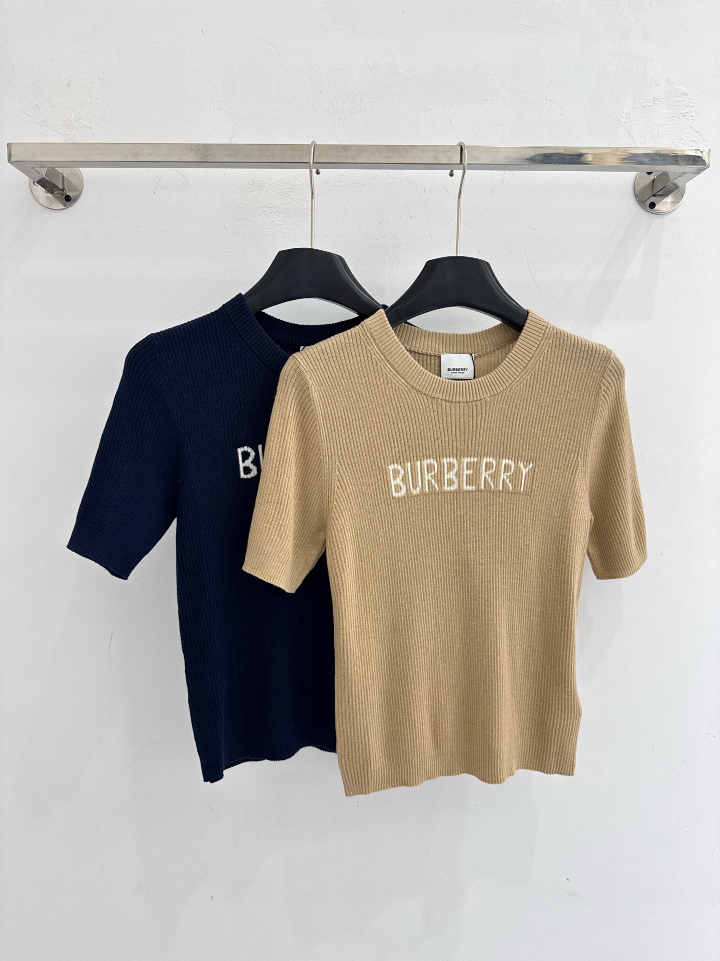 Burberry 字母针织衫，休闲