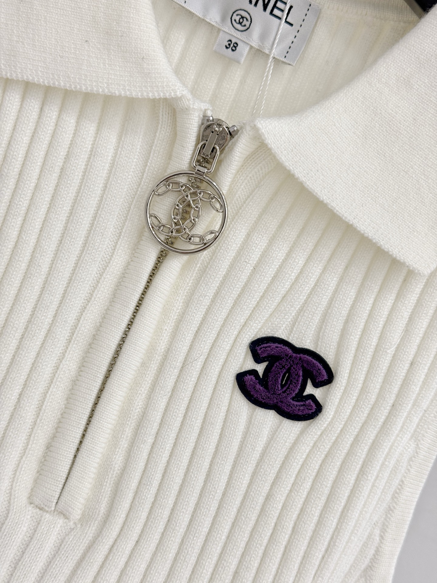 Chrome Hearts 黑白两色坑条无袖针织衫，拉链Polo领，双C标