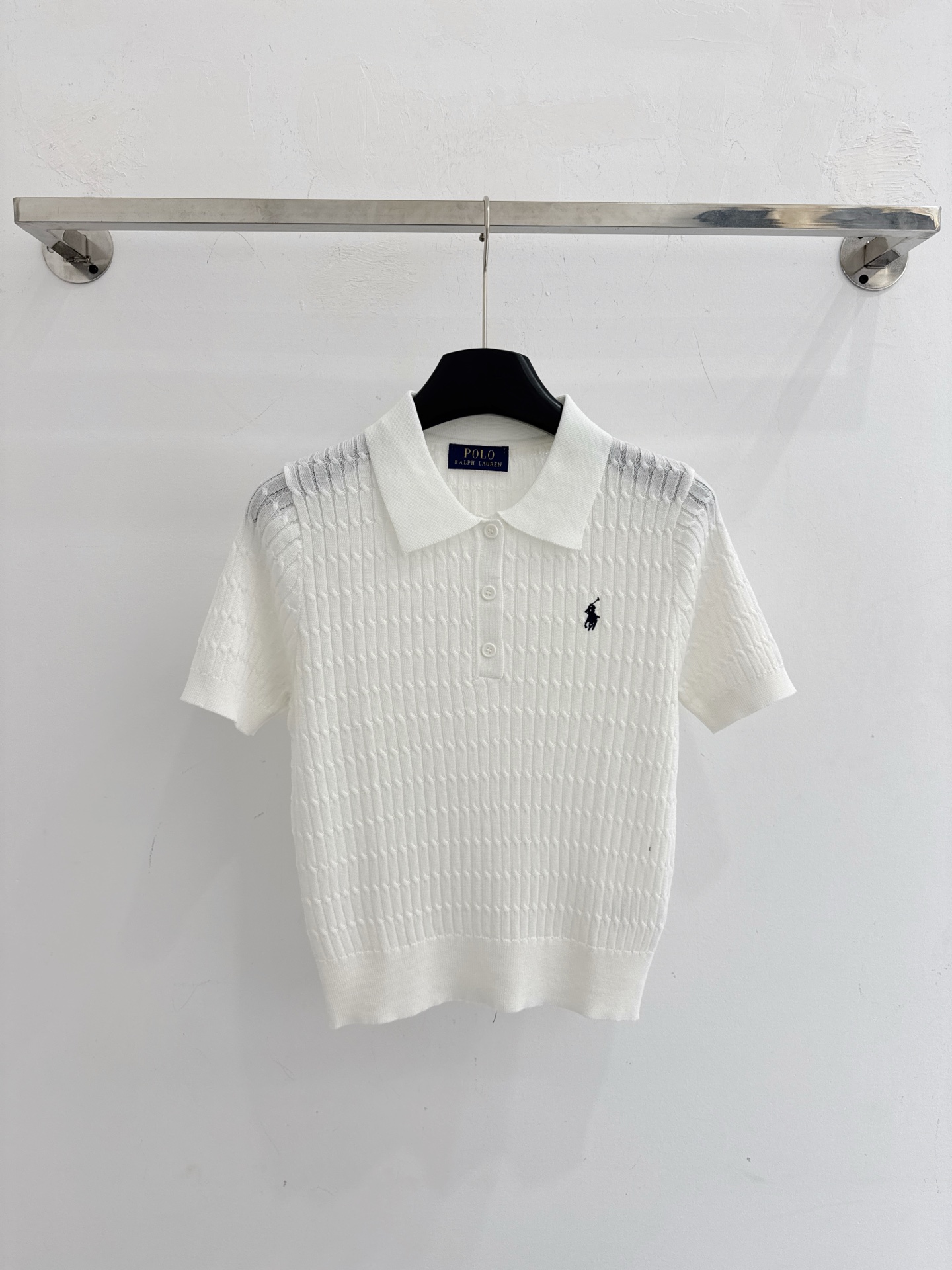 Ralph Lauren 拉夫劳伦26春夏新款，藏青、白两色绞花针织Polo衫，小马标刺绣，百搭