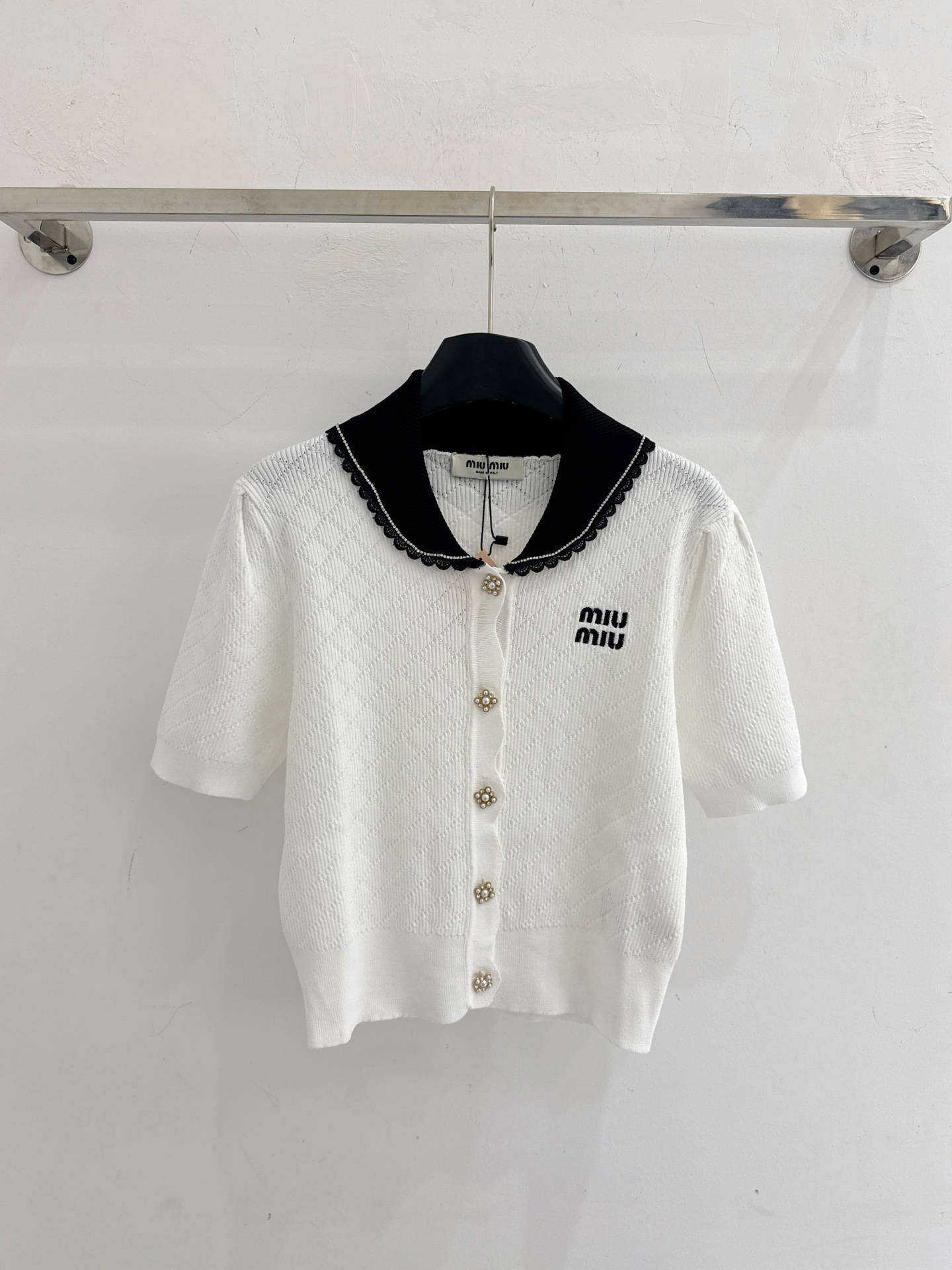Chanel 学院风撞色娃娃领针织开衫，温柔减龄