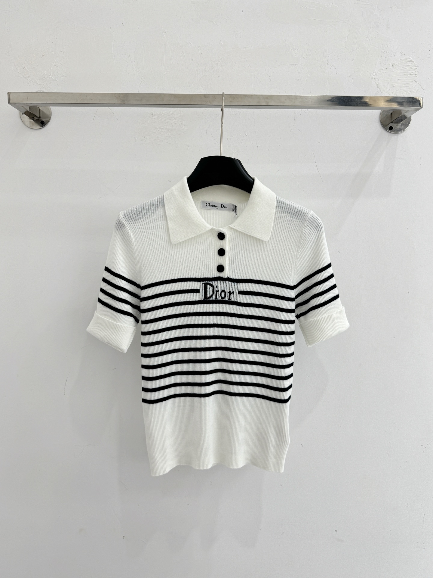 Dior CD26春夏新款，春夏新款圆领条纹针织衫，刺绣温柔风上衣