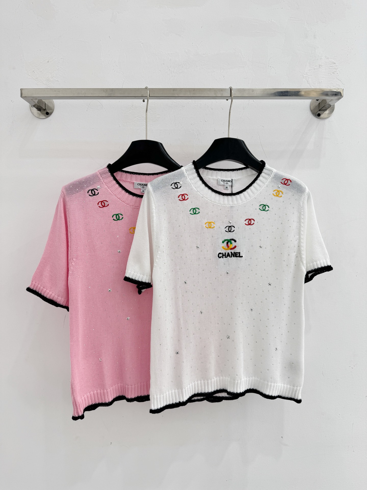 Chrome Hearts 彩色双C刺绣针织衫，闪钻点缀，清新减龄