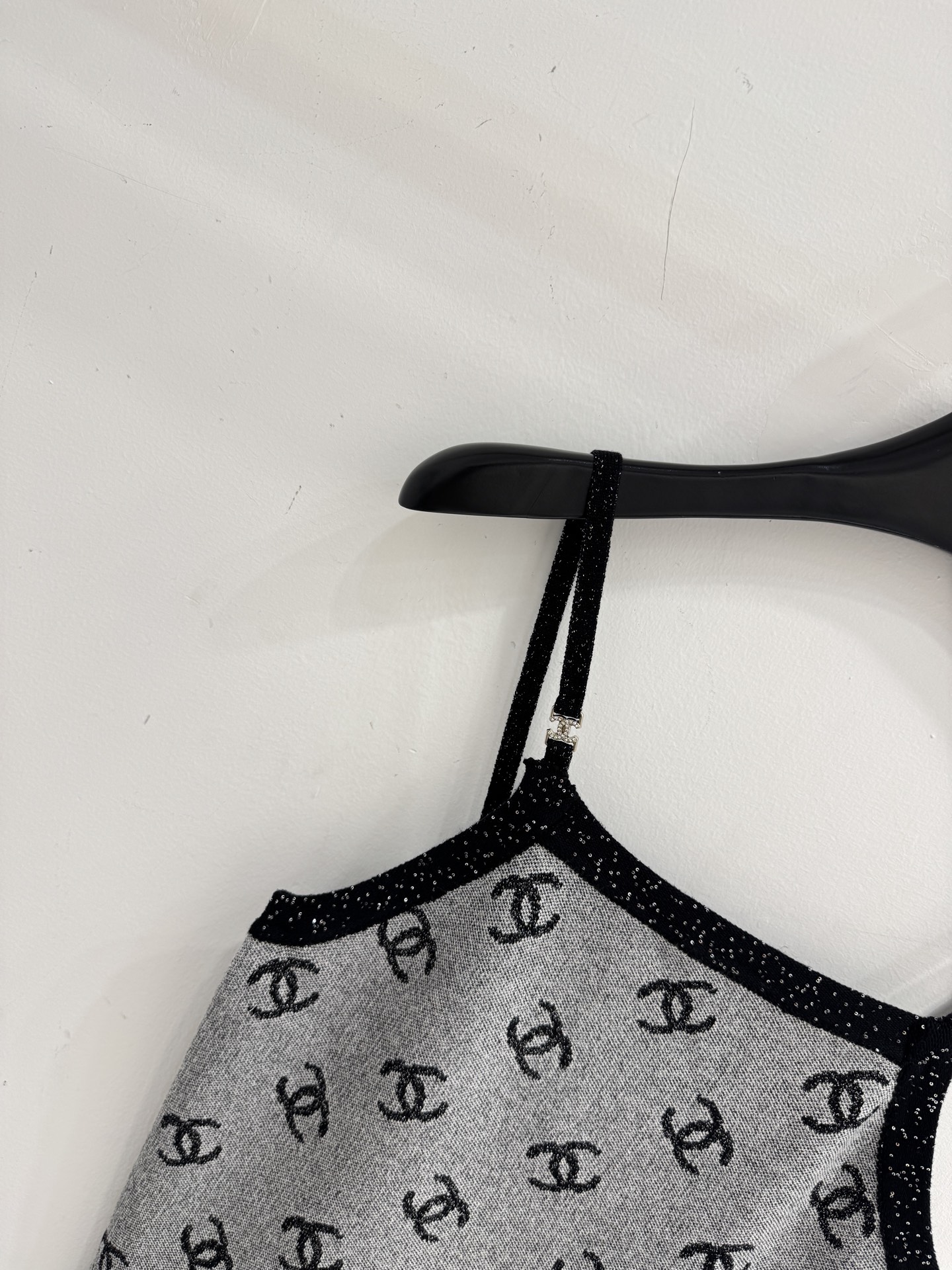 Chanel 小香风满印针织背心，又显贵