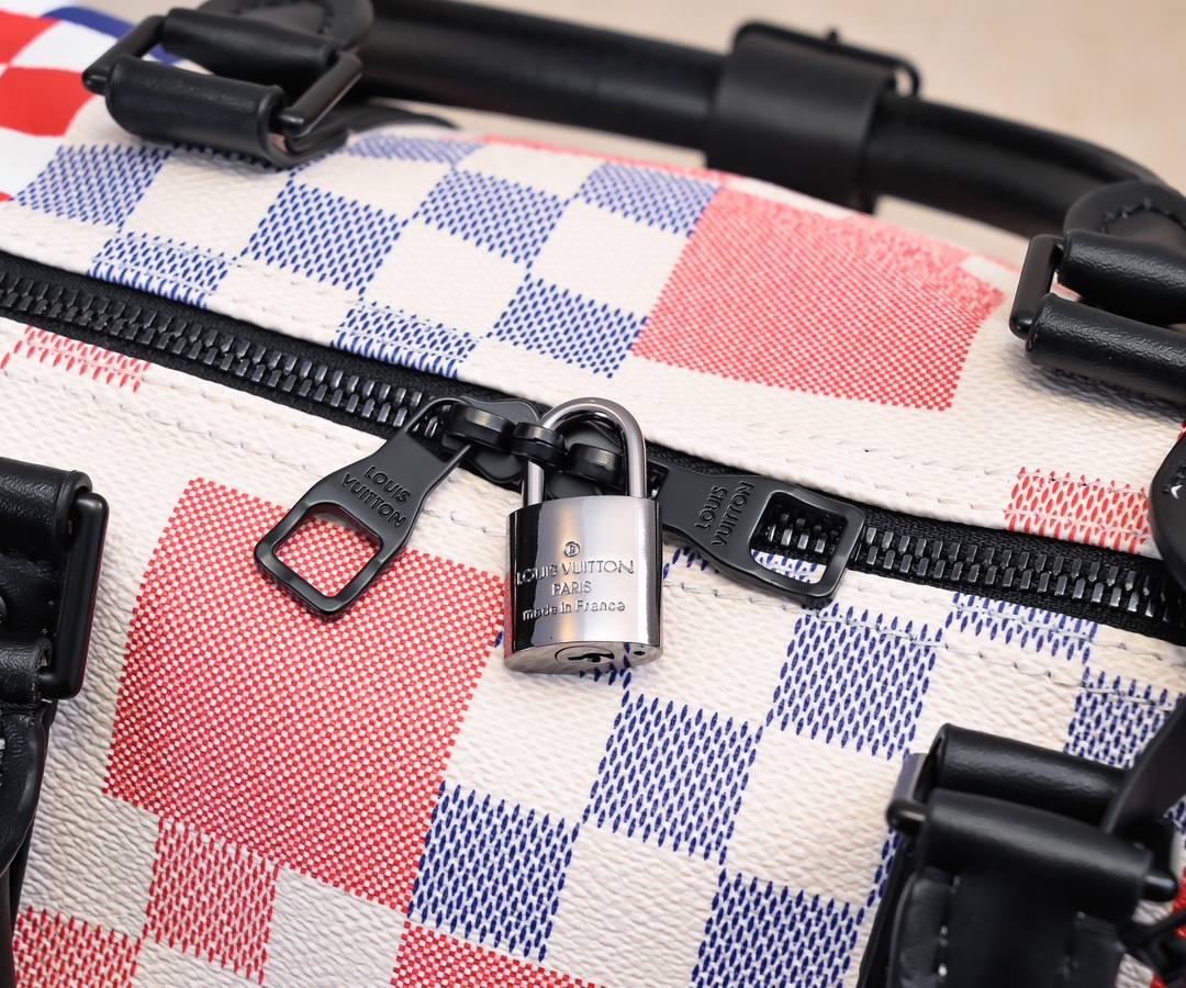 Louis Vuitton Keepall Bandoulière 50 Damier Flags Travel Bag 6 i1723195882 1236 0