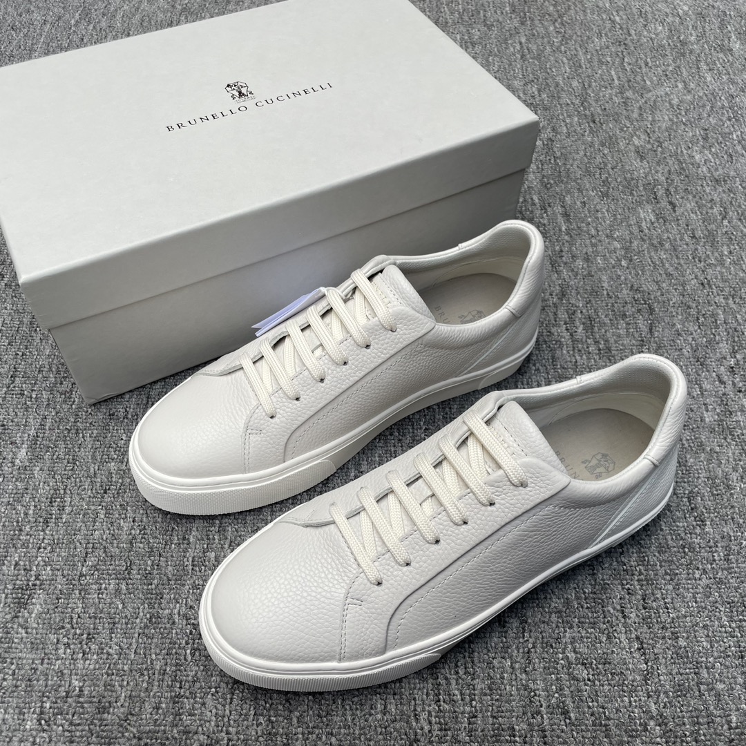 NO:350360,Brunello Cucinelli new men's shoes shipped!  Abbreviation (BC) This brand is the world's top luxury brand from Italy. All products are made of the top fabrics in the clothing industry today. Coupled with Italy's unique traditional handicrafts, the brand has the reputation of 