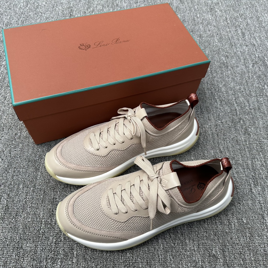 NO:346541,Loro Piana men's shoes!  This sneaker redefines the iconic 360LP from a modern perspective, with a new shape and a wider silhouette design to create an extraordinary and comfortable wearing experience. The ultra-light sole creates a charming modern beauty. The Wish wool bead-ground knitted upper is paired with exquisite lining. The toe is soft suede and the heel is embellished with soft leather. Treated by Storm System to suit all weather conditions. Bag-like structure The upper is a classic putting structure with extra laces and a comfortable wrapping of feet. The sole is made of light and soft material, which can absorb the pressure caused by walking impact. The sole of the sole adopts a new and elegant design, suitable for daily wear top upper: wool!  Size 39-40-41-42-43-44 (38.45.46 Customized standard leather shoe size Article number, loro piana, loro piana, sneakers19860909Loro Piana男士鞋履！这款运动鞋以现代视角重新定义标志性360LP,采用全新外形和更宽大的廓形设计,营造超凡舒适的穿着体验.超轻鞋底营造迷人的现代美感,Wish羊毛珠地针织鞋面,搭配考究衬里,鞋头设有柔软绒面革,鞋跟点缀柔软皮革.经Storm System处理,适应各种天气情况.袋状结构 鞋面采用经典套穿式结构,配有额外鞋带一舒适包裹双脚鞋底采用轻盈柔软材料制成,可吸收走路冲击带来的压力底面采用全新优雅设计,适合日常穿着上装鞋面:羊毛！ 尺码39-40-41-42-43-44（38.45.46订做标准皮鞋码 货号,,loro piana,loro piana,sneakers,Men's shoes