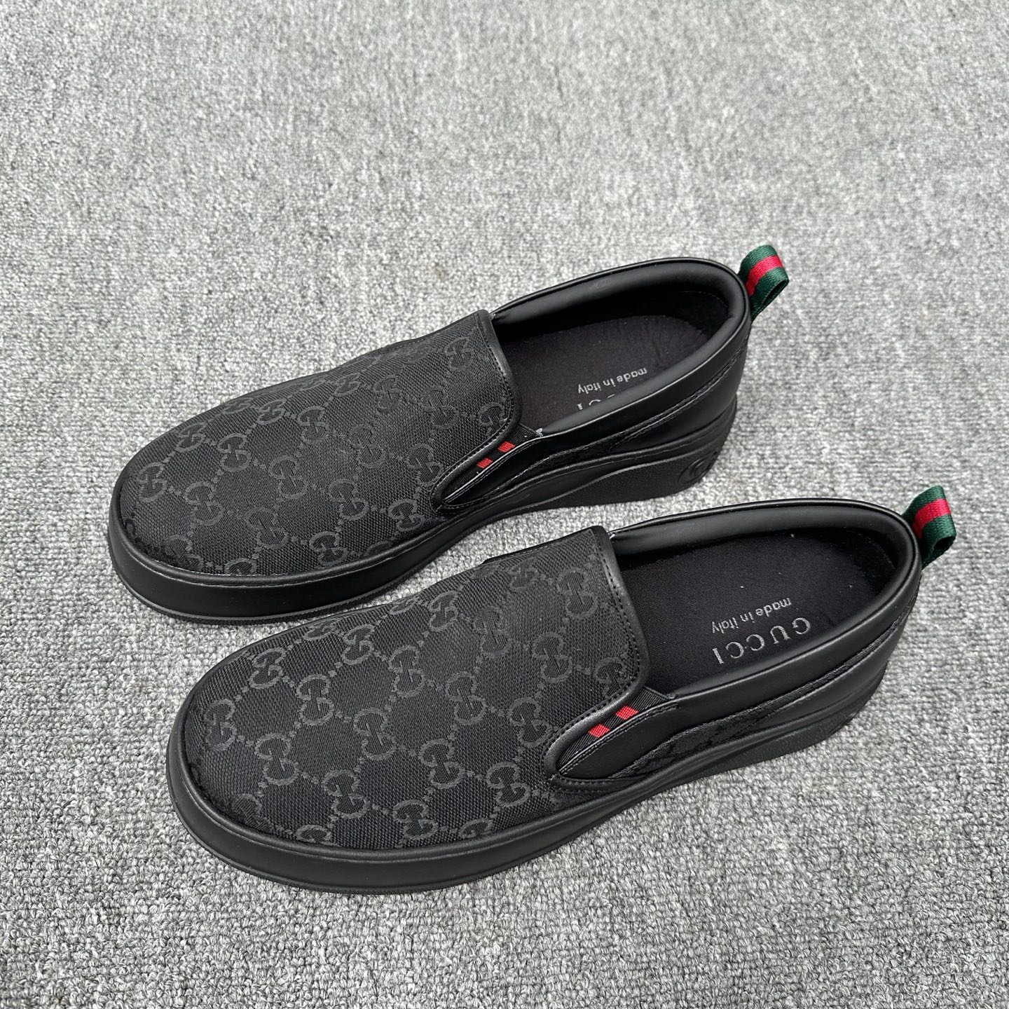 Черные мужские кроссовки Gucci