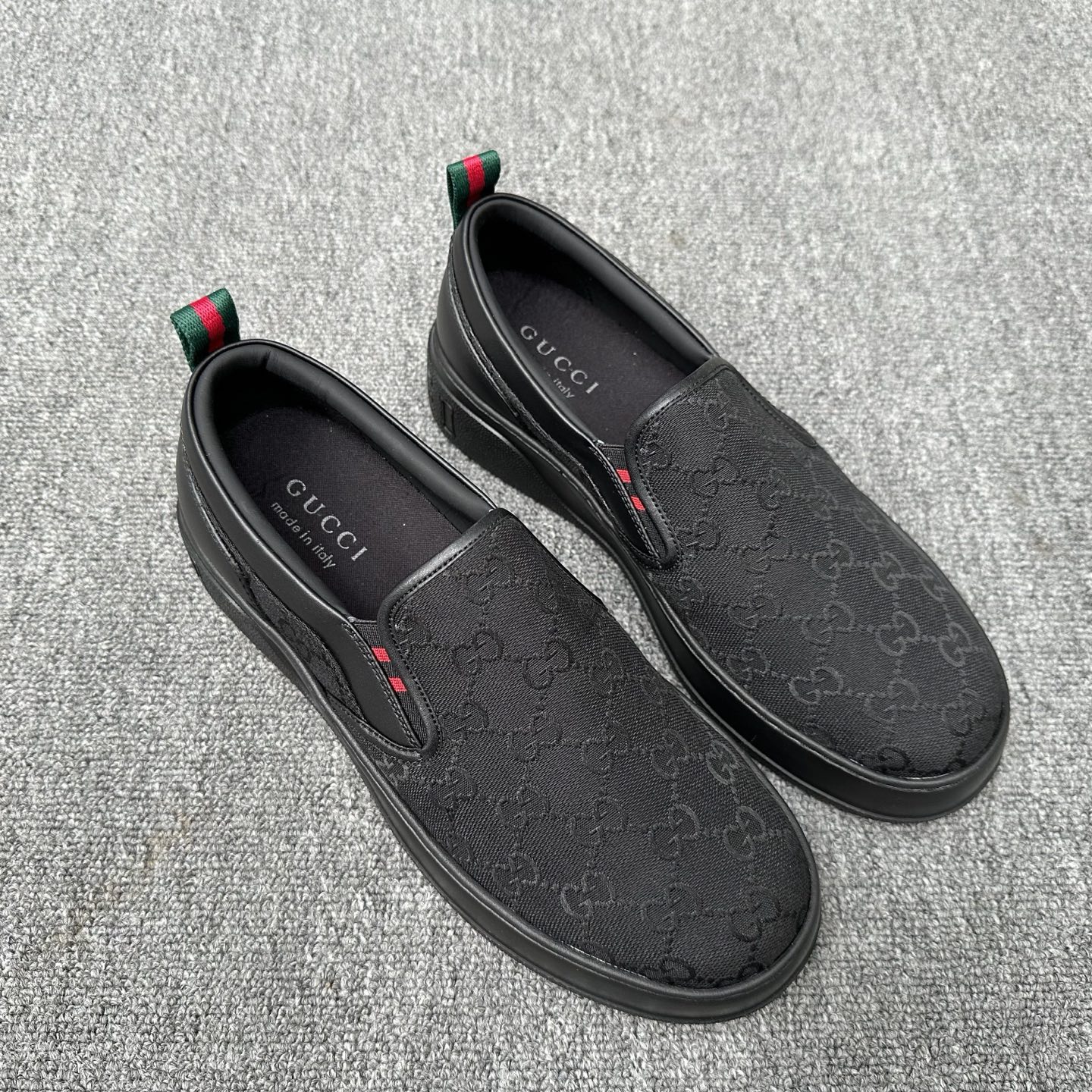 Черные мужские кроссовки Gucci