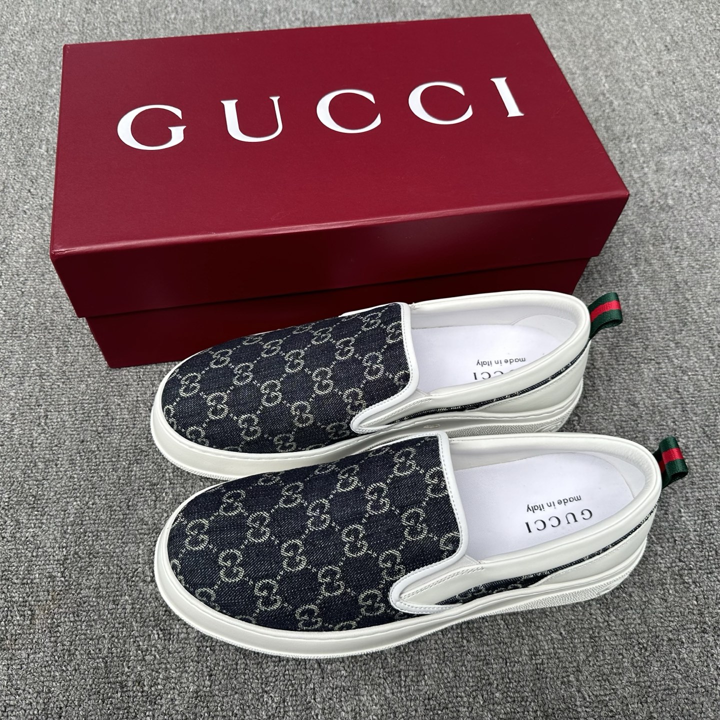 Мужские мокасины Gucci с фирменным принтом