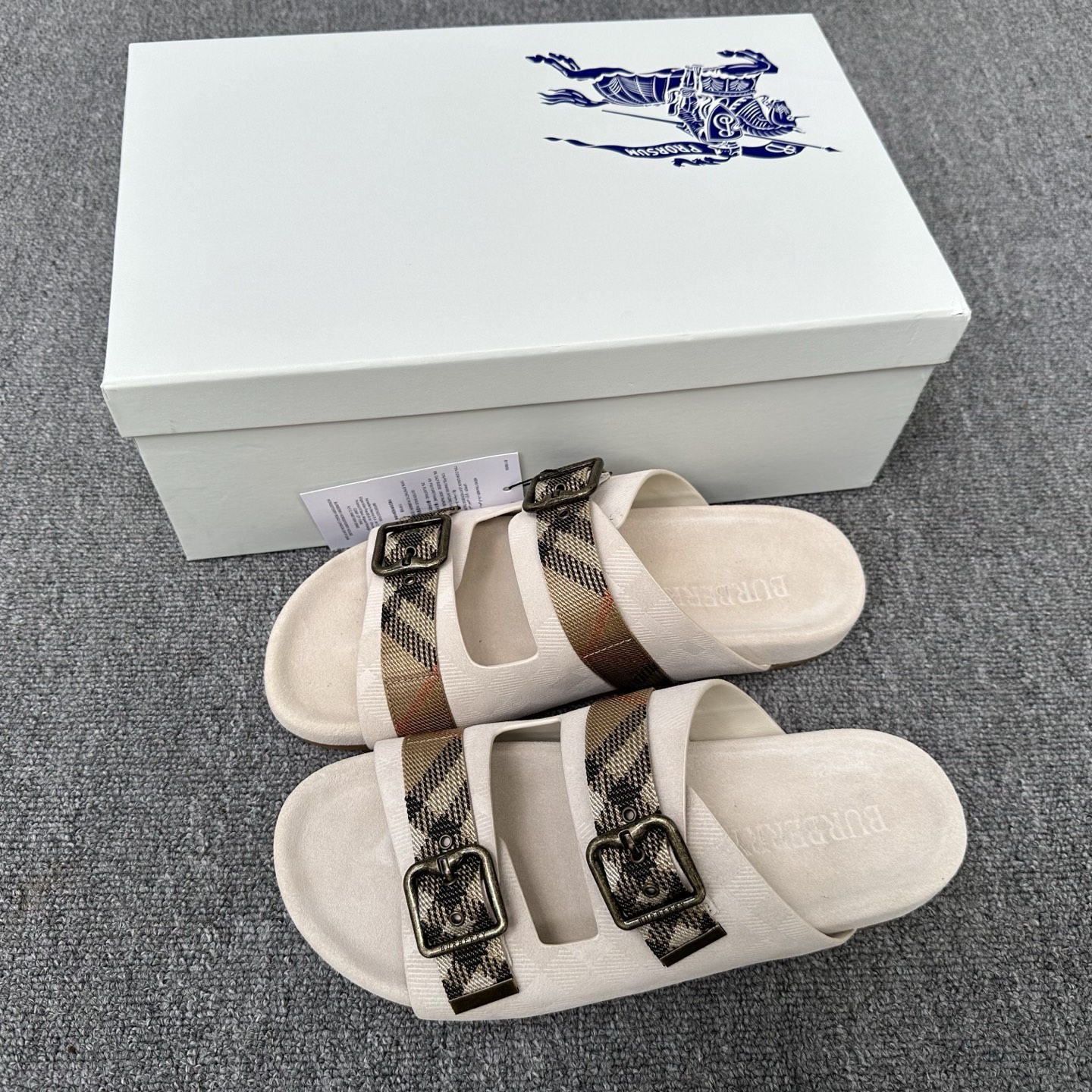 버버리 신발 113437 Burberry Shoes