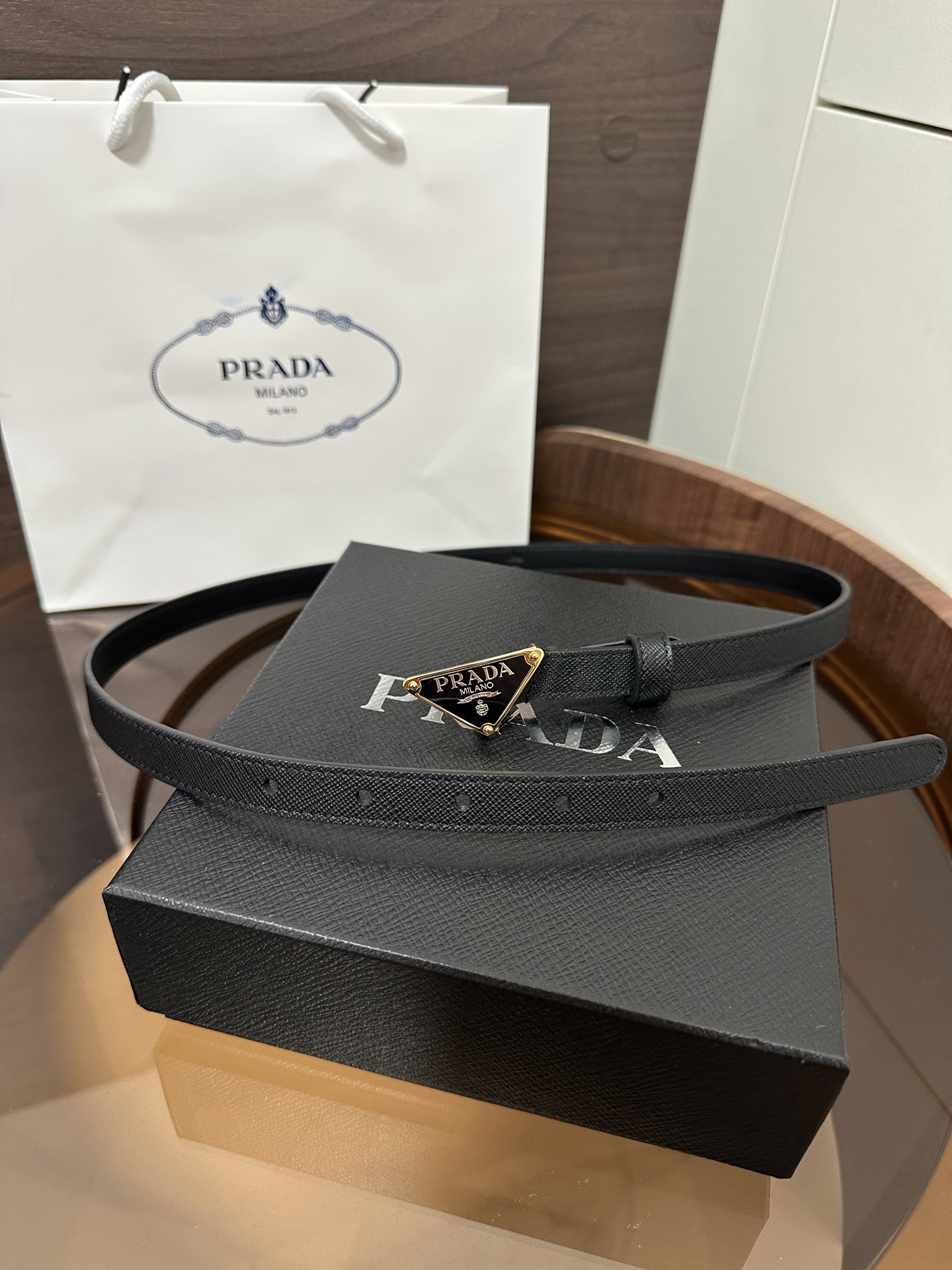 Prada 代购级 普拉达 Prada 绒面皮革腰带
