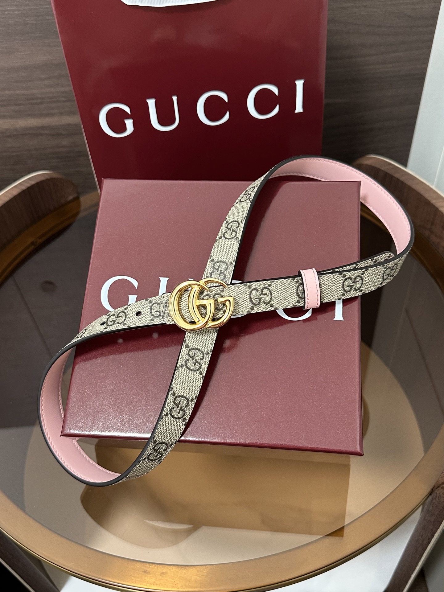 ❣️Gucc1🆕GG Marmont系列双面窄版腰带2025秋冬系列焕新演绎富有辨识度的GG Marmo