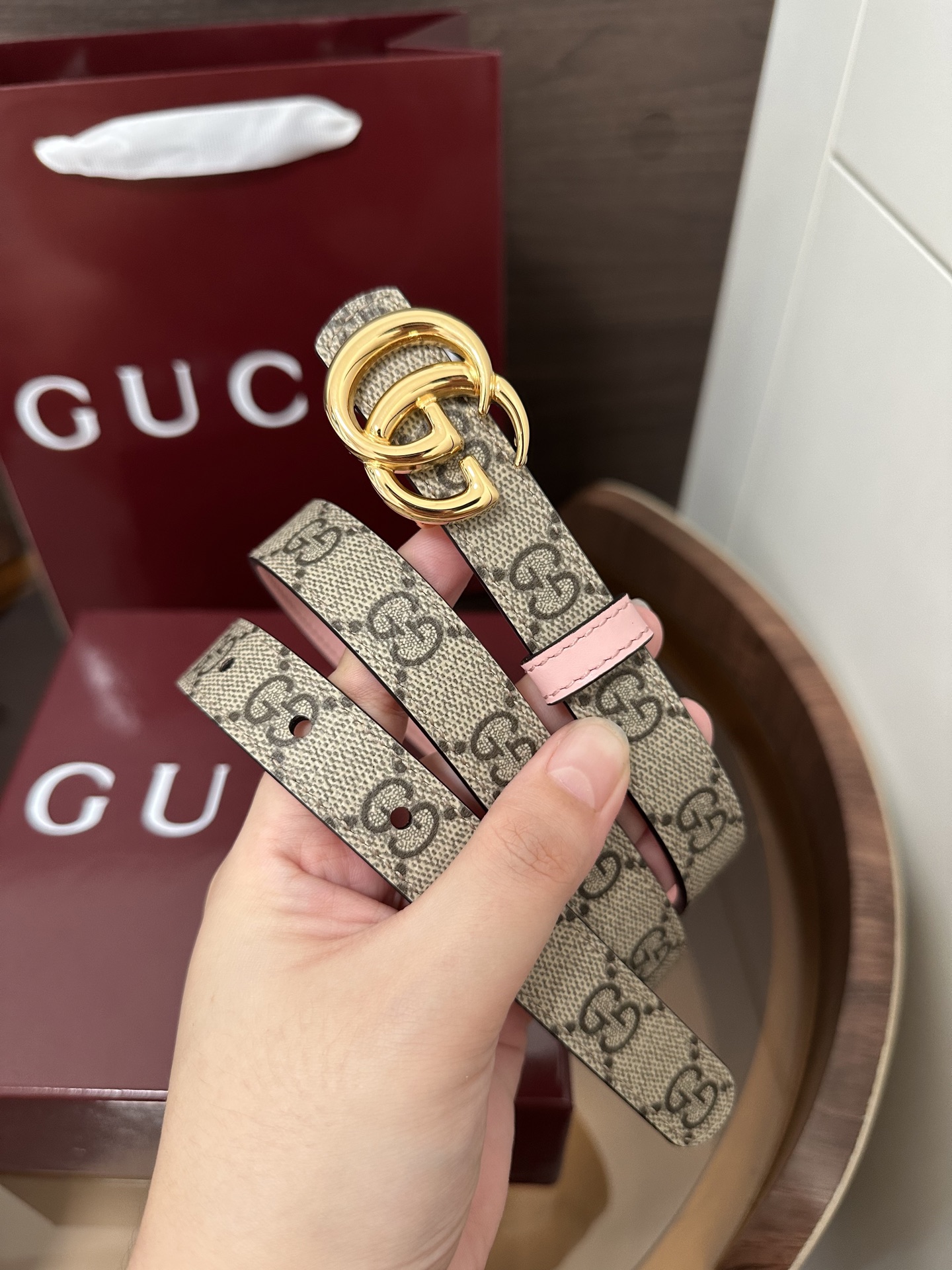 ❣️Gucc1🆕GG Marmont系列双面窄版腰带2025秋冬系列焕新演绎富有辨识度的GG Marmo