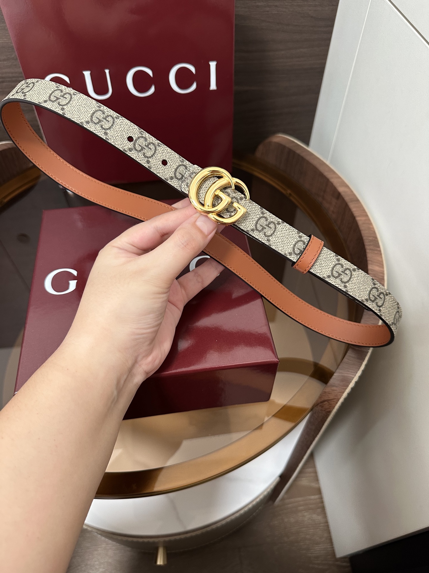 ❣️Gucc1🆕GG Marmont系列双面窄版腰带2025秋冬系列焕新演绎富有辨识度的GG Marmo