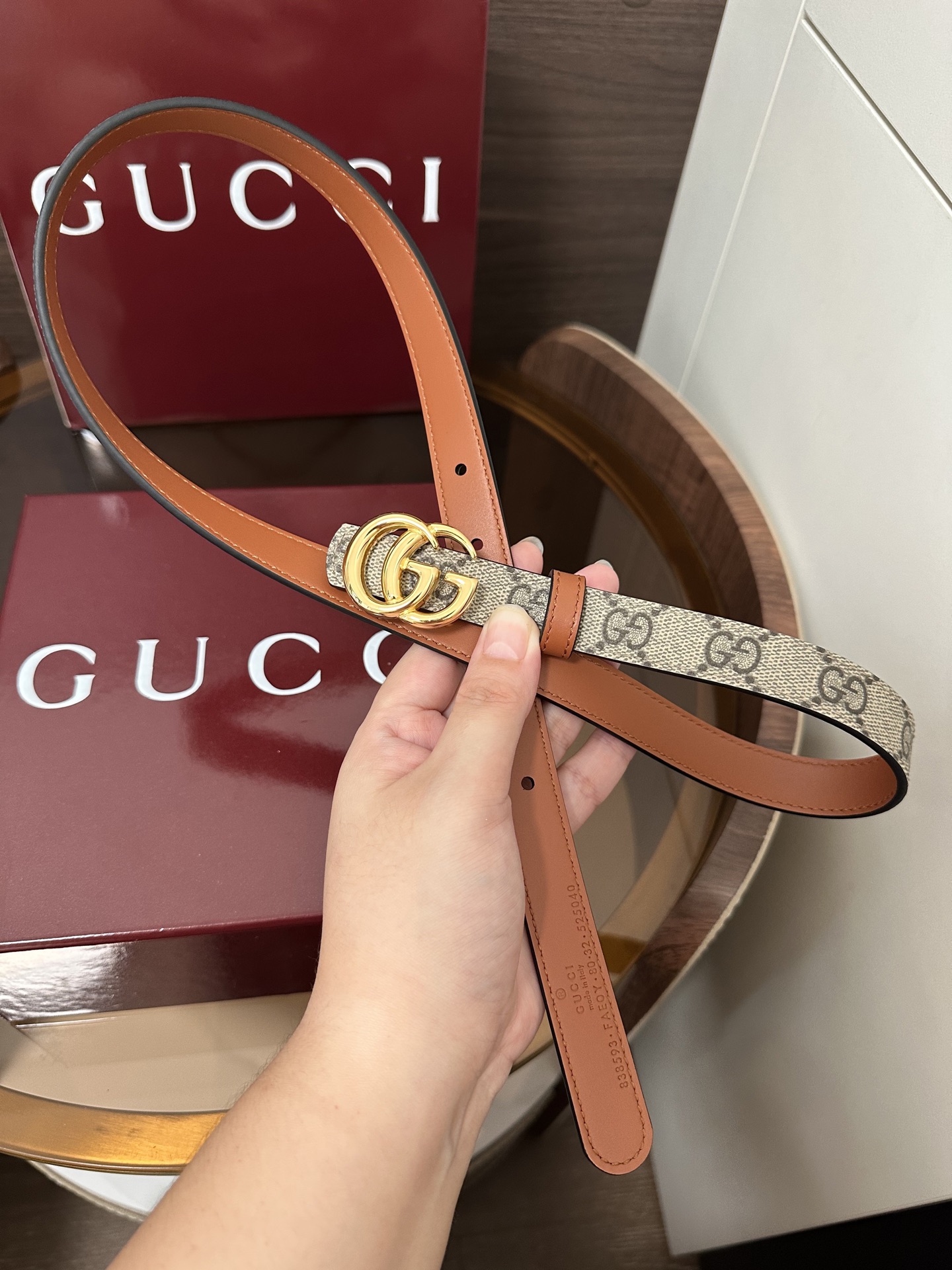 ❣️Gucc1🆕GG Marmont系列双面窄版腰带2025秋冬系列焕新演绎富有辨识度的GG Marmo