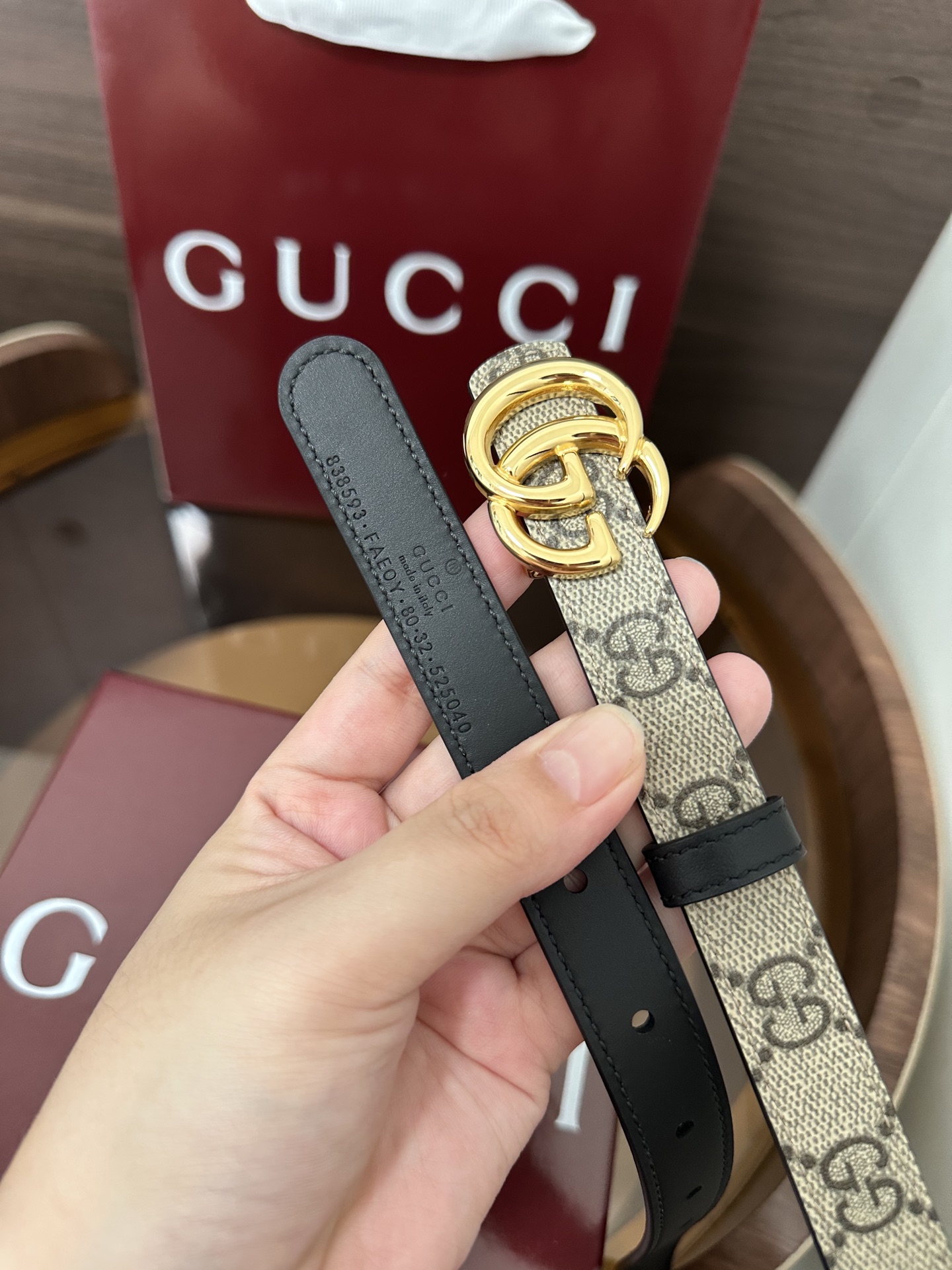 ❣️Gucc1🆕GG Marmont系列双面窄版腰带2025秋冬系列焕新演绎富有辨识度的GG Marmo