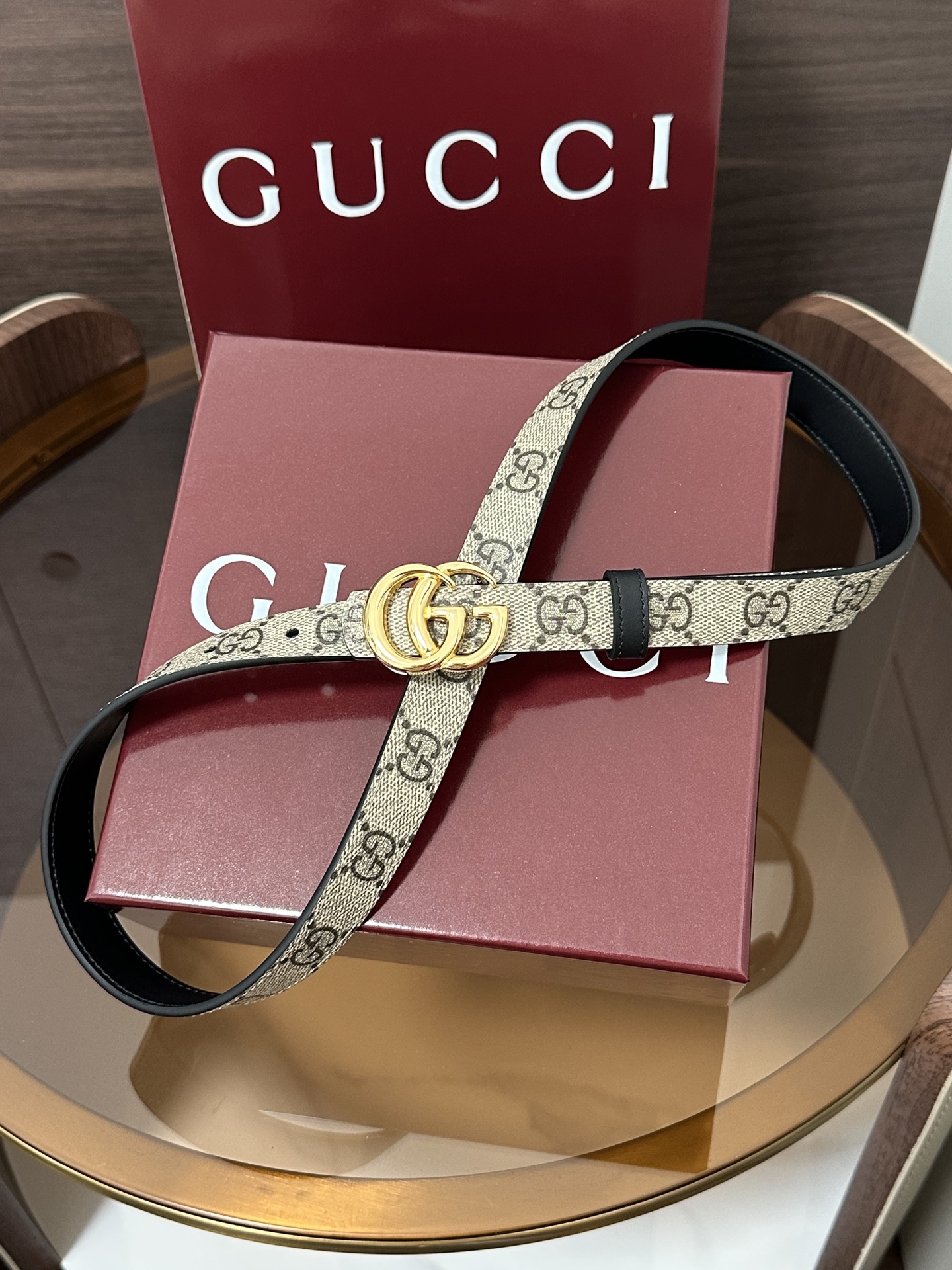 ❣️Gucc1🆕GG Marmont系列双面窄版腰带2025秋冬系列焕新演绎富有辨识度的GG Marmo