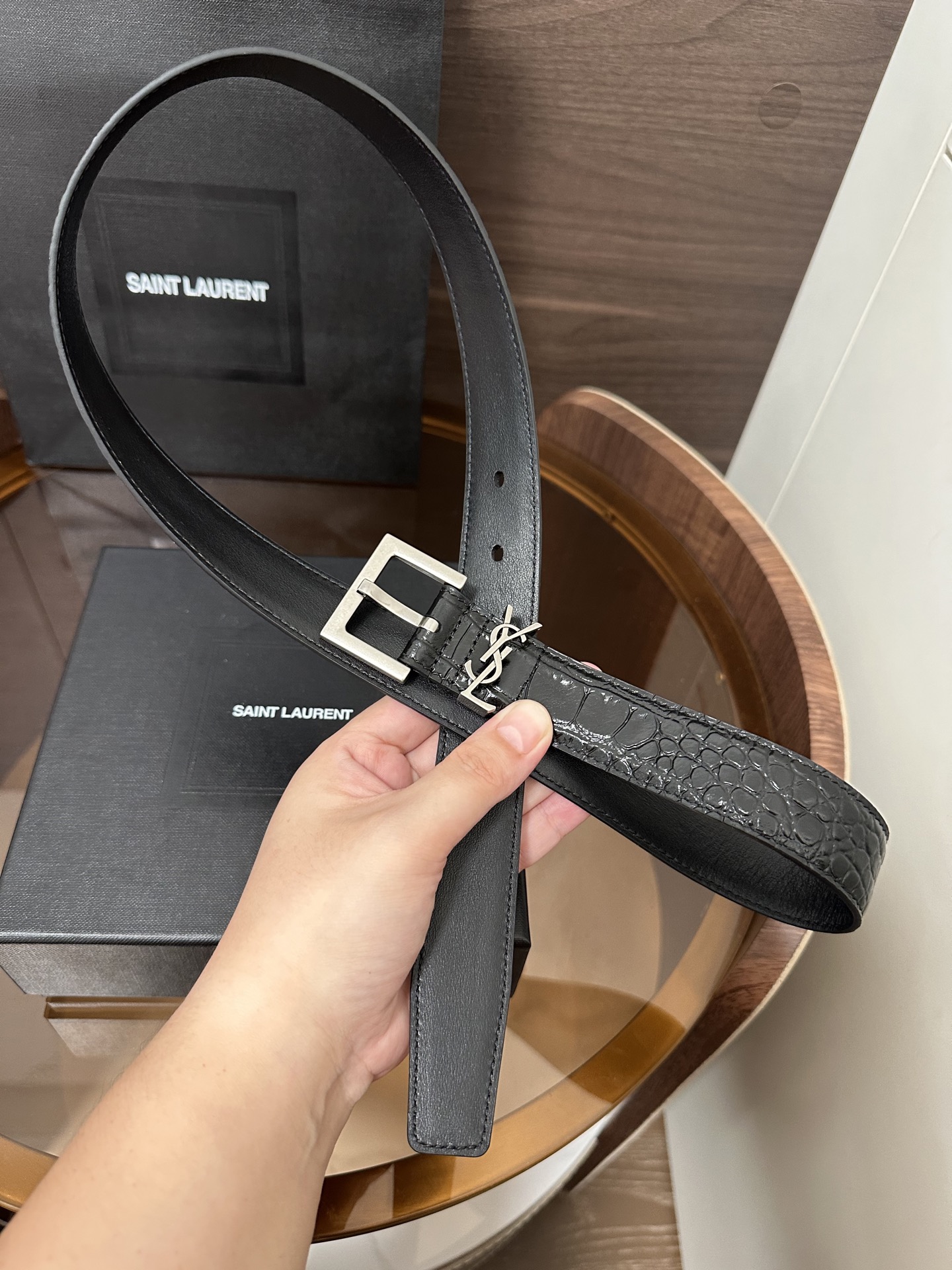 ❣️SA1NT LAURENT CASSANDRE鳄鱼纹压印皮革方扣腰带 配以经典YSL标志环圈 宽度 