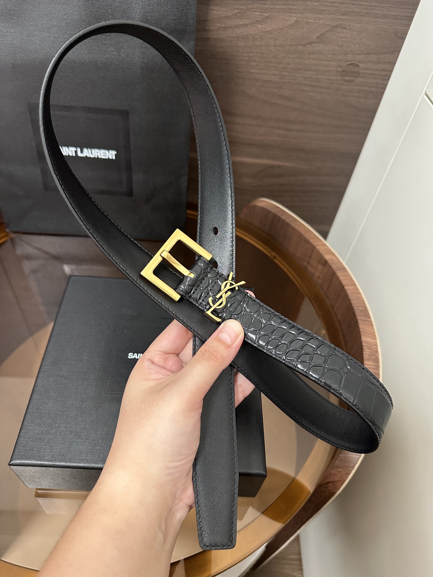 ❣️SA1NT LAURENT CASSANDRE鳄鱼纹压印皮革方扣腰带 配以经典YSL标志环圈 宽度 