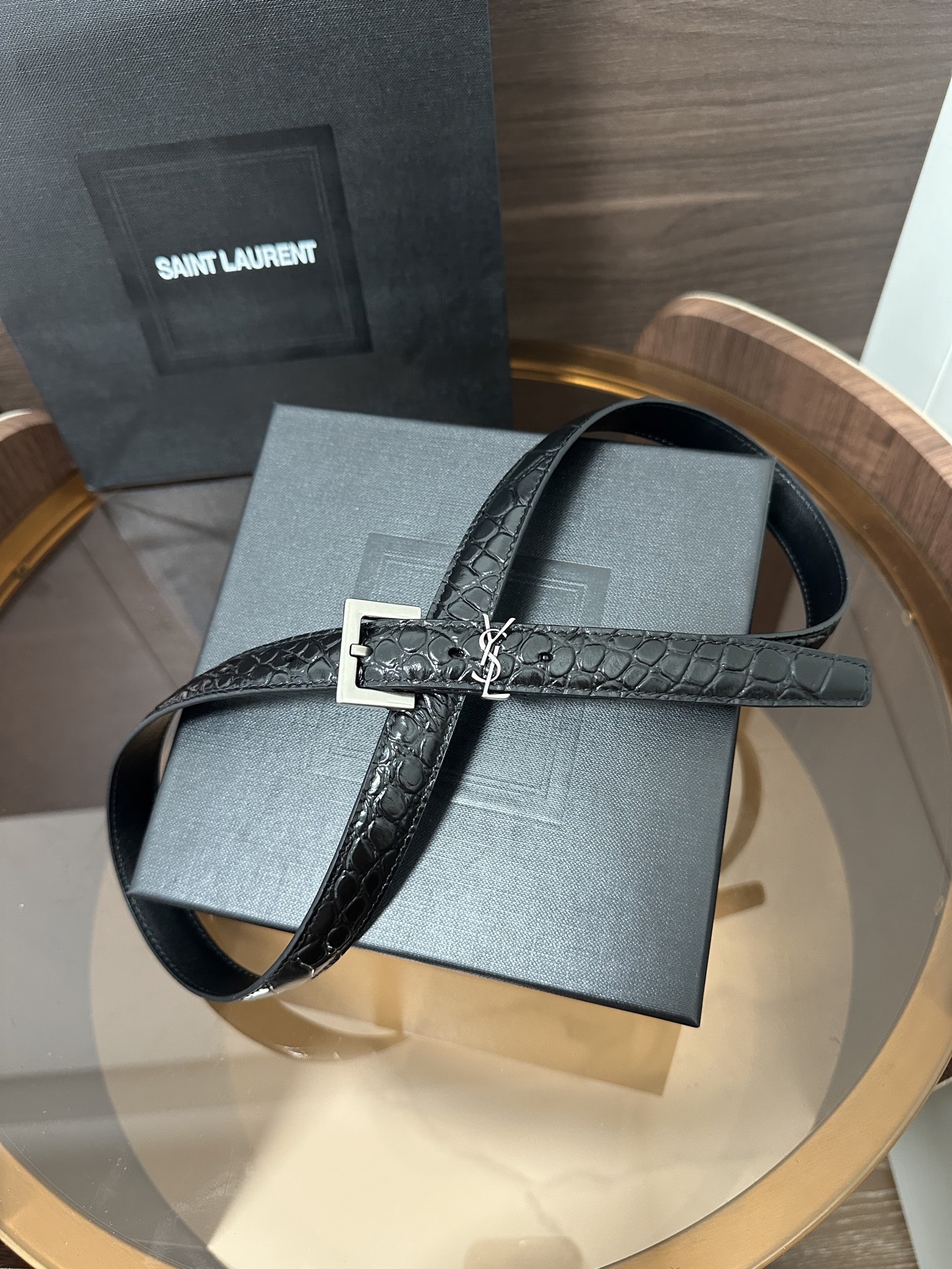 ❣️SA1NT LAURENT CASSANDRE鳄鱼纹压印皮革方扣腰带 配以经典YSL标志环圈 宽度 