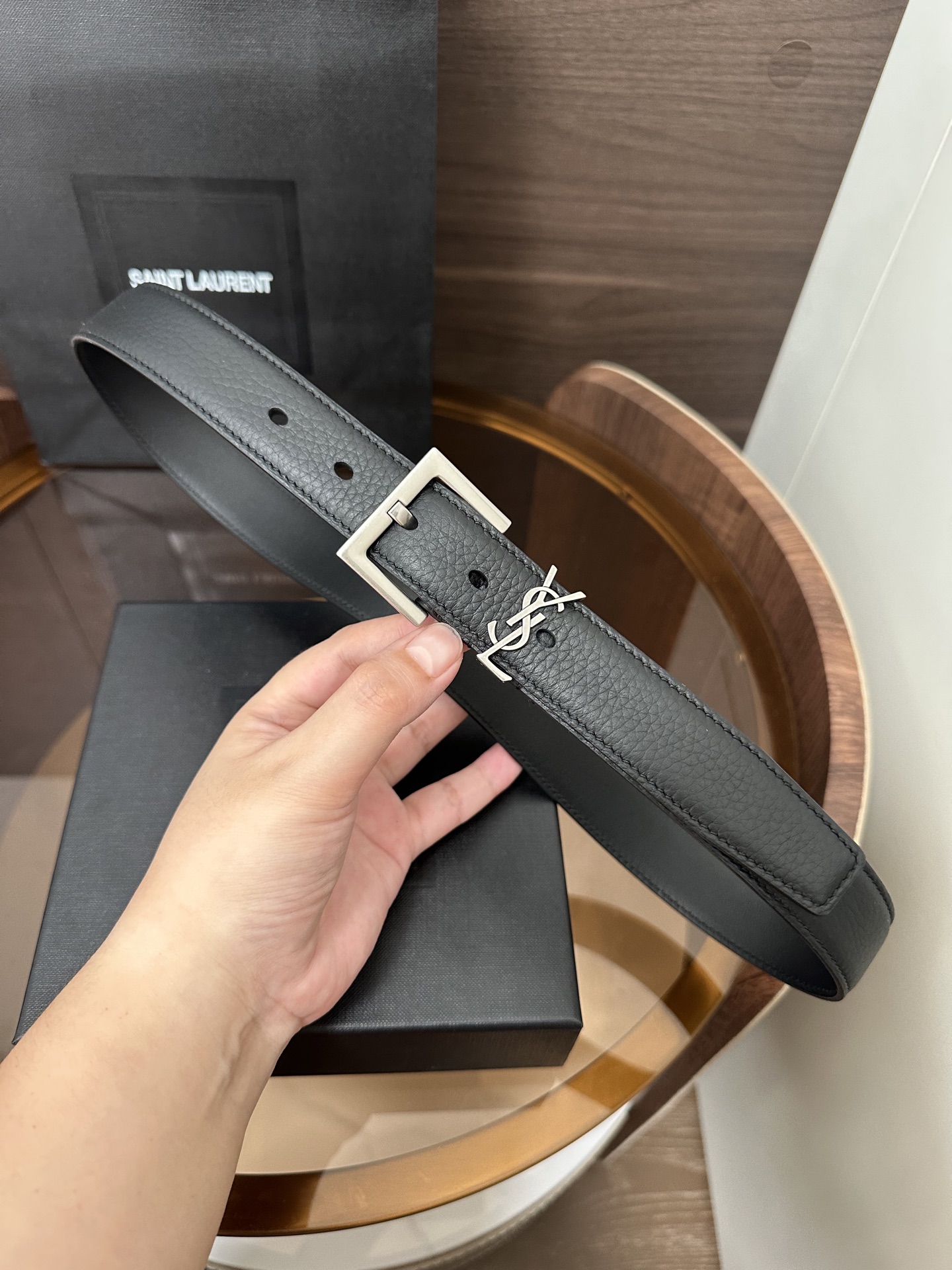 ❣️SA1NT LAURENT CASSANDRE粒面皮革方扣腰带 配以经典YSL标志环圈 宽度 3.0
