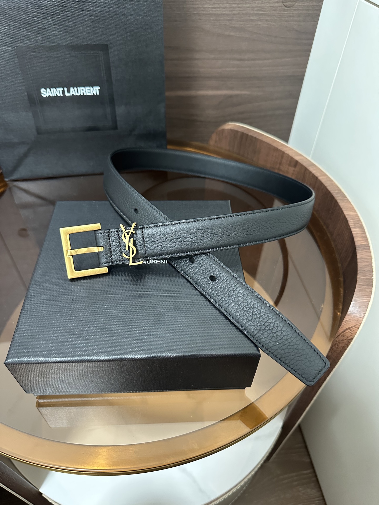 ❣️SA1NT LAURENT CASSANDRE粒面皮革方扣腰带 配以经典YSL标志环圈 宽度 3.0