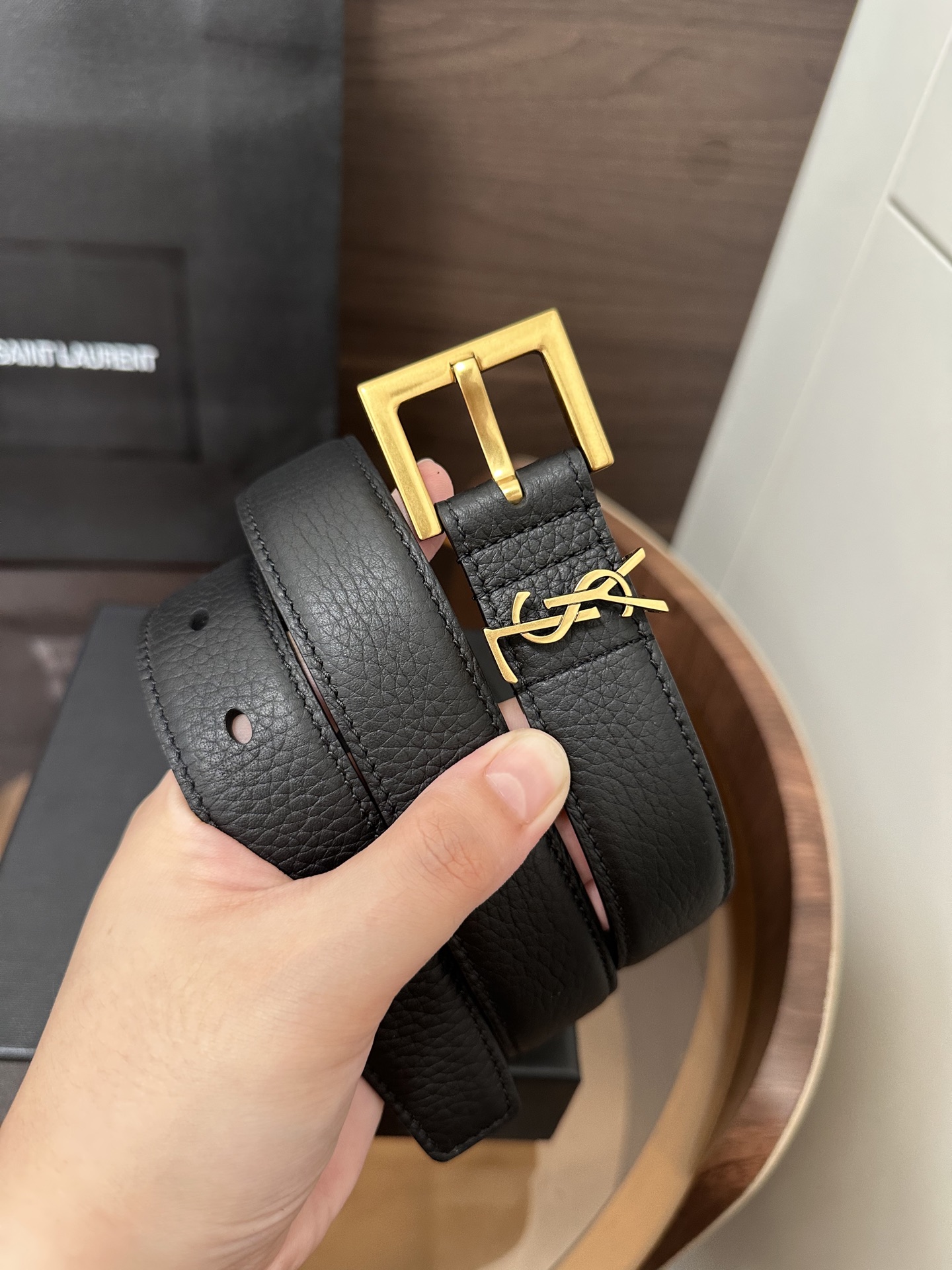 ❣️SA1NT LAURENT CASSANDRE粒面皮革方扣腰带 配以经典YSL标志环圈 宽度 3.0