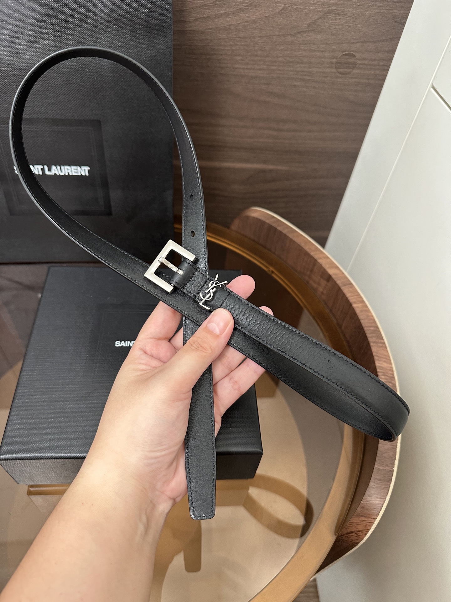 ❣️SA1NT LAURENT CASSANDRE粒面皮革方扣腰带 配以经典YSL标志环圈 宽度 2.0