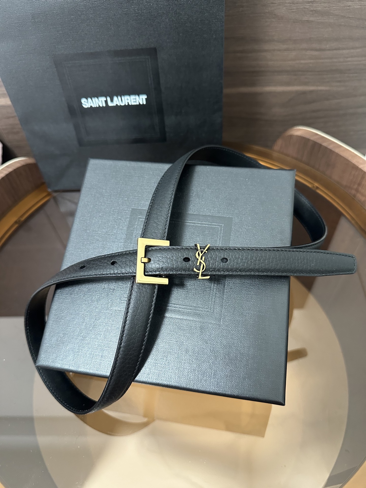 ❣️SA1NT LAURENT CASSANDRE粒面皮革方扣腰带 配以经典YSL标志环圈 宽度 2.0