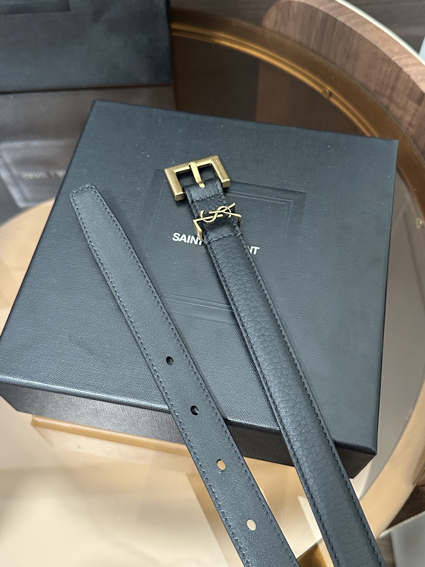 ❣️SA1NT LAURENT CASSANDRE粒面皮革方扣腰带 配以经典YSL标志环圈 宽度 2.0