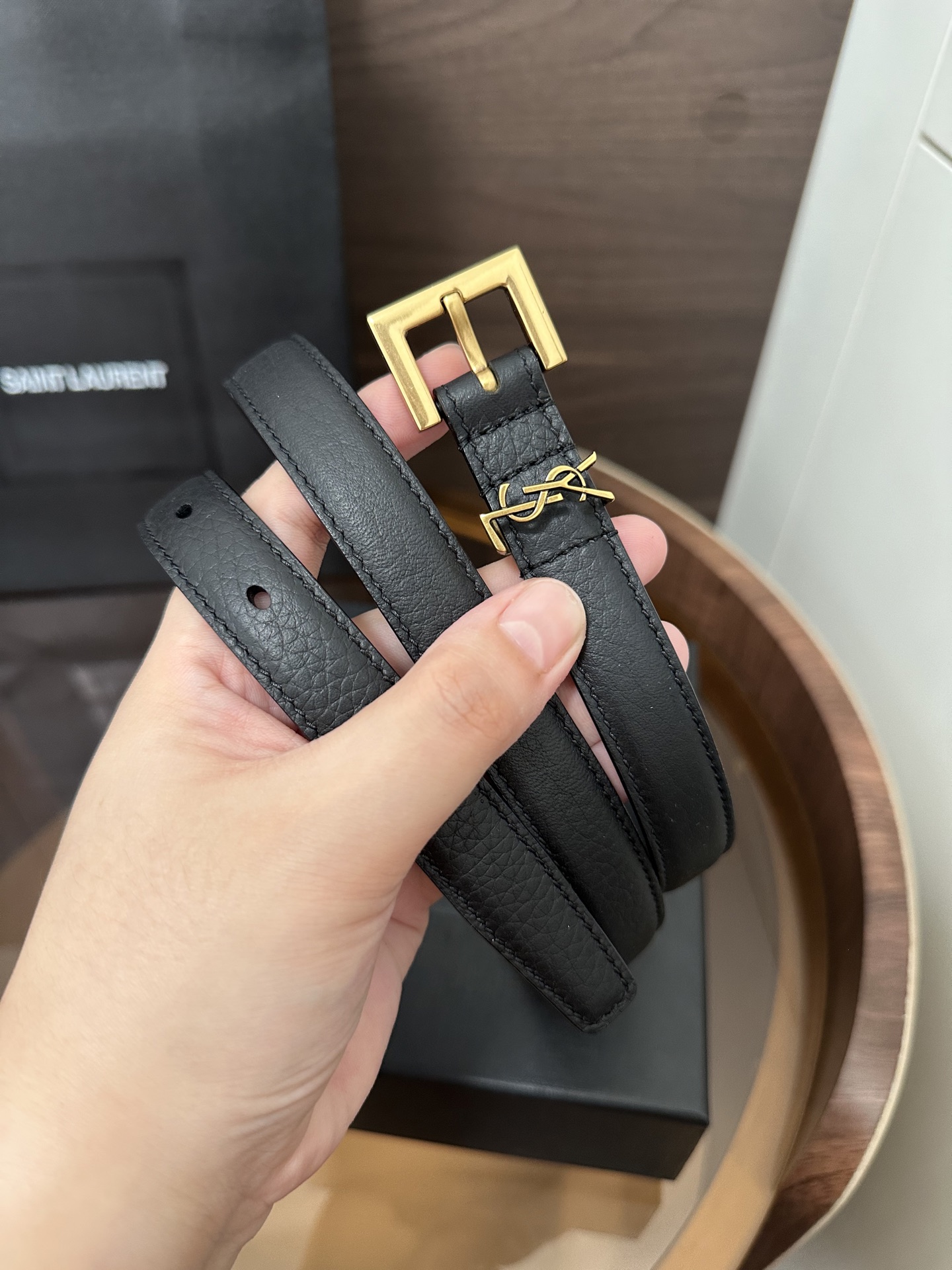 ❣️SA1NT LAURENT CASSANDRE粒面皮革方扣腰带 配以经典YSL标志环圈 宽度 2.0