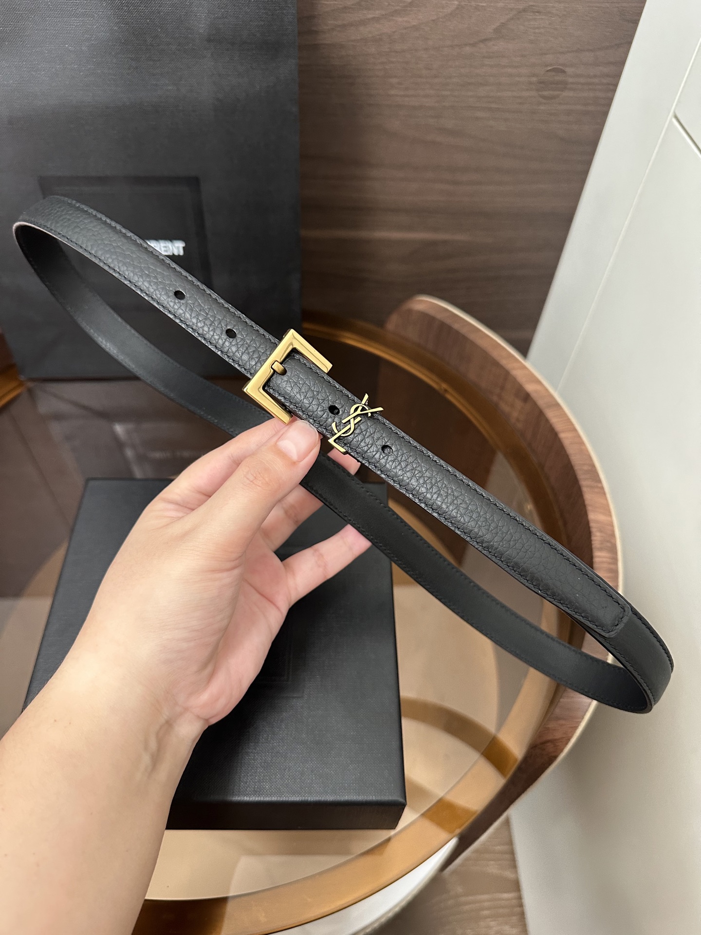 ❣️SA1NT LAURENT CASSANDRE粒面皮革方扣腰带 配以经典YSL标志环圈 宽度 2.0