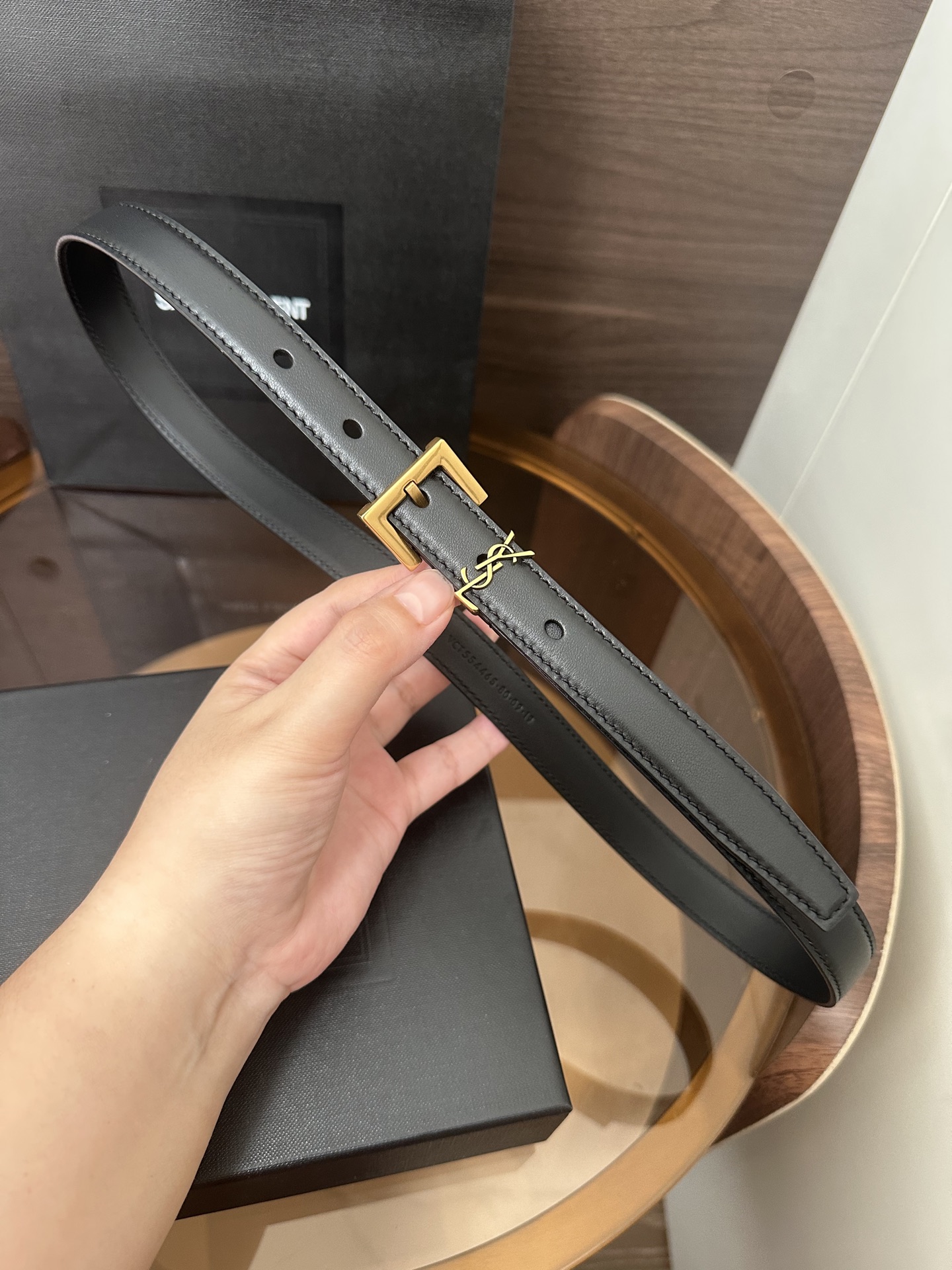 ❣️SA1NT LAURENT CASSANDRE字母标志方形搭扣光面皮腰带 配以经典YSL标志环圈 宽