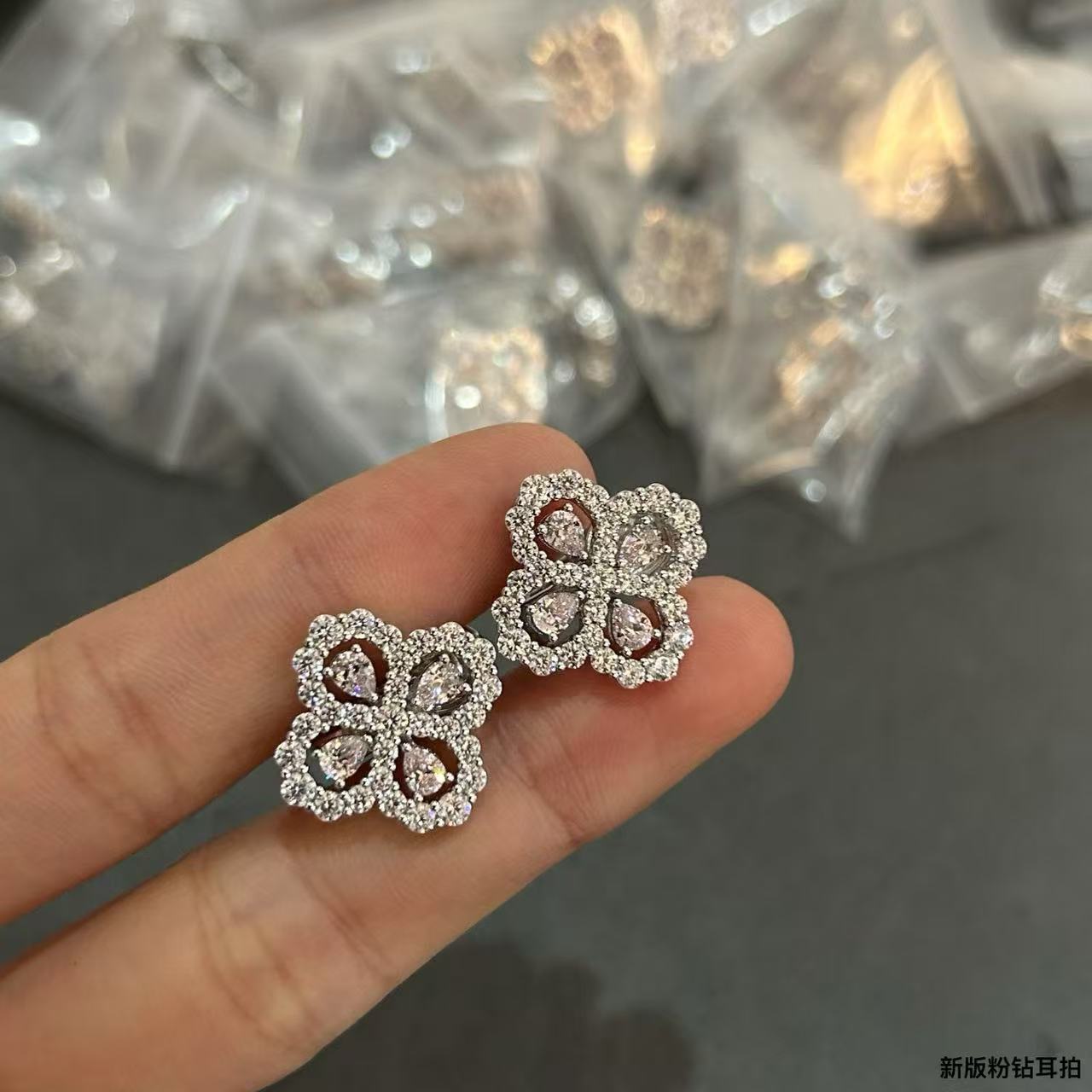 缪缪 Miu Miu 高定典藏名品高定成衣时装外套连衣裙衬衫T恤 #36EE661B