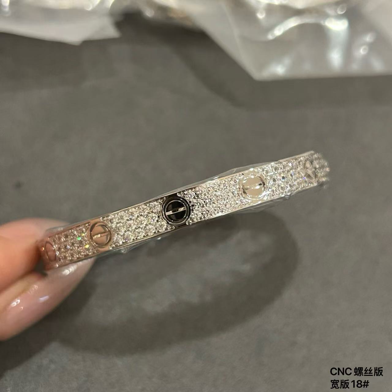La pulsera de Cartier CNC de ancho completo con estrellas ha llegado, 5140760
