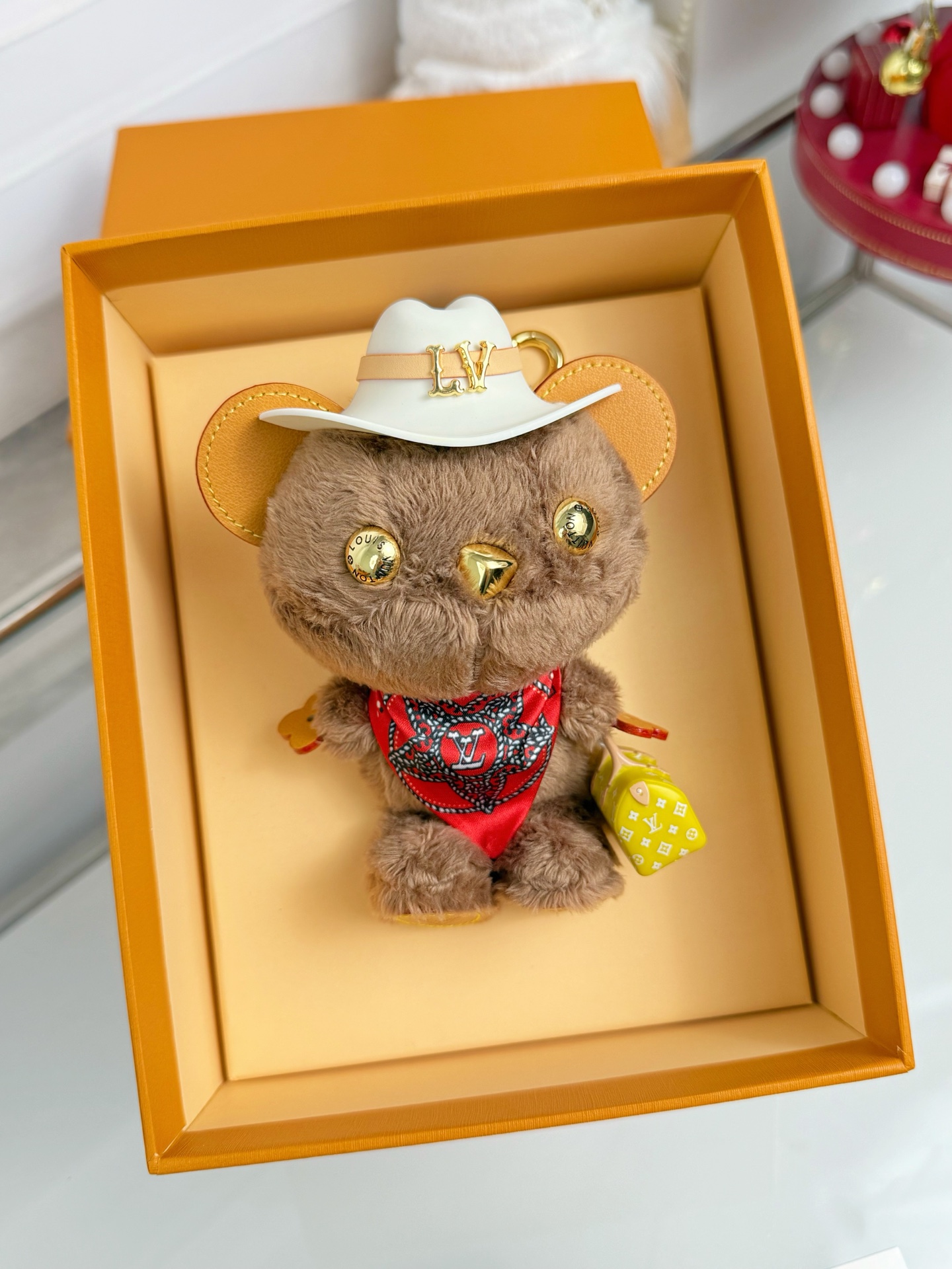 Louis Vuitton LV Louis Bear 毛绒挂件 包配饰 钥匙扣